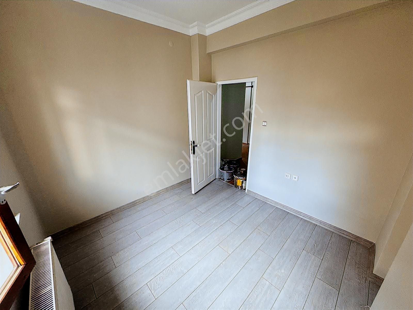 Yayla'da Seyitler Cd. Yakını Katta Çift Balkon 3+1 Kiralık Daire - Görsel 10