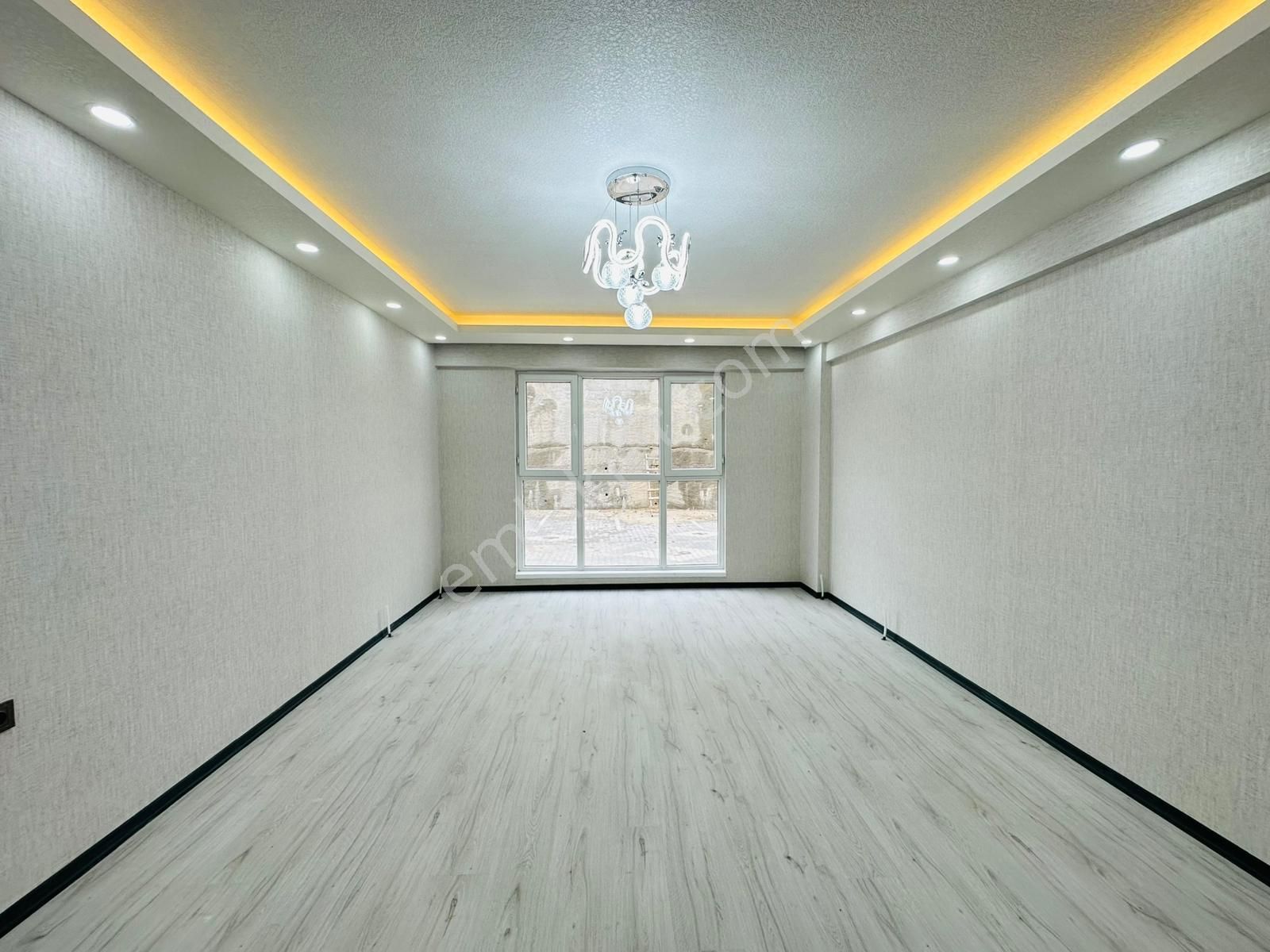 Feridunçelik'te Borsa İst. Lisesi Yakını Full Yapılı 3+1 Ara Katta Satılık Daire !!! - Görsel 7