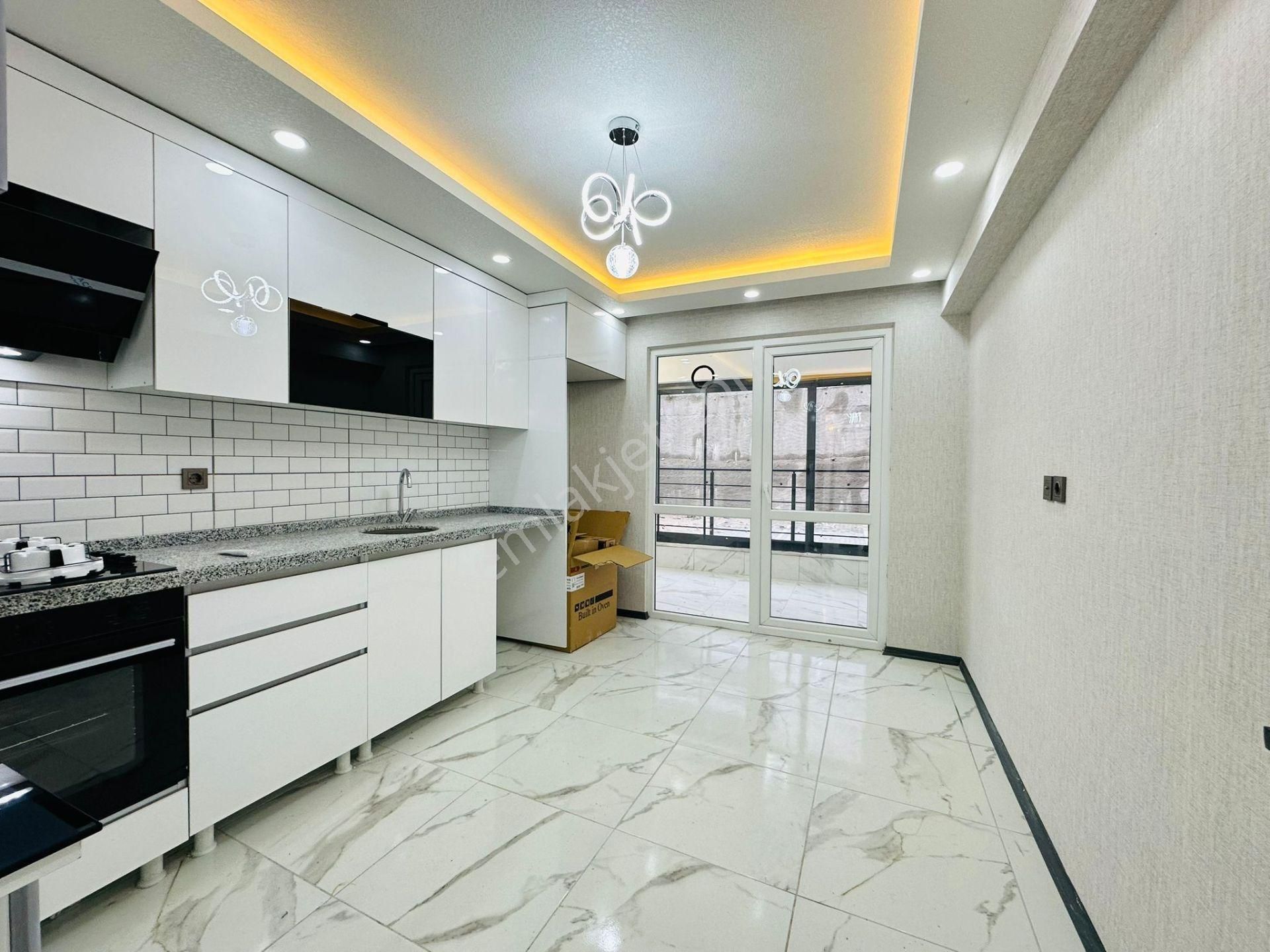 Feridunçelik'te Borsa İst. Lisesi Yakını Full Yapılı 3+1 Ara Katta Satılık Daire !!! - Görsel 6