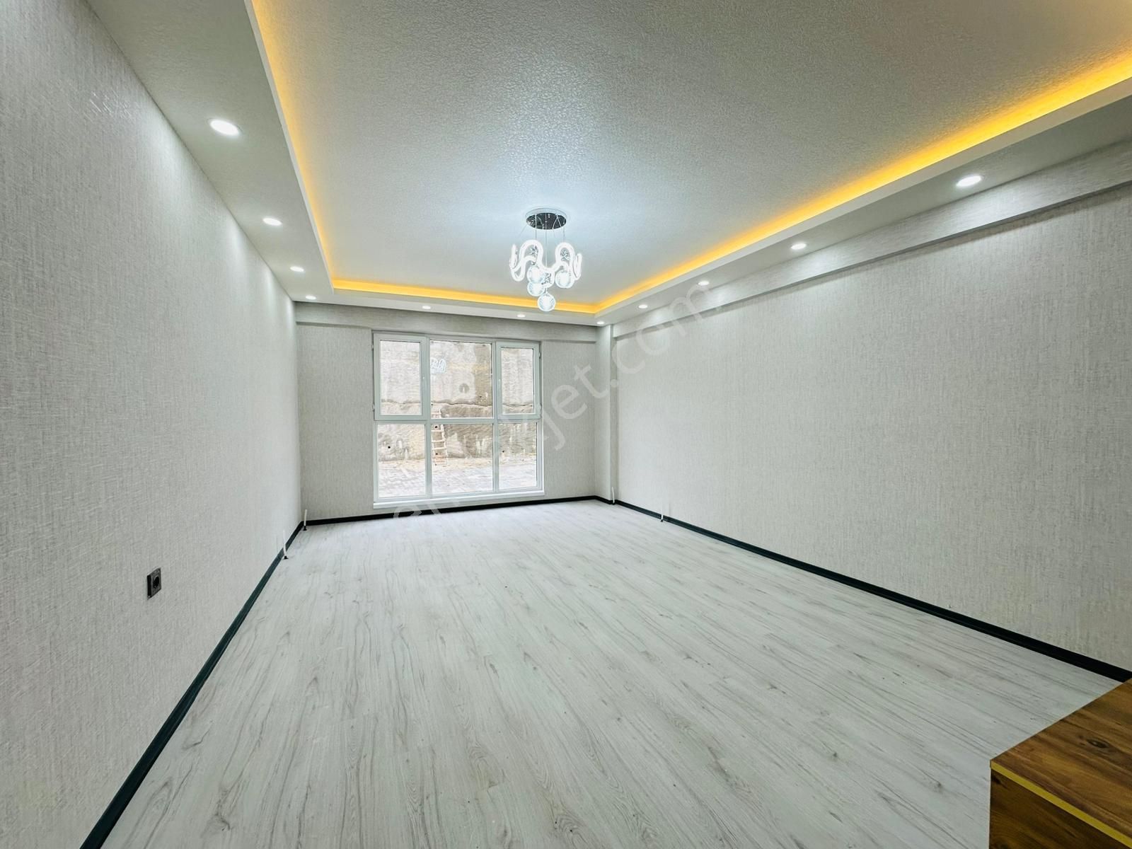 Feridunçelik'te Borsa İst. Lisesi Yakını Full Yapılı 3+1 Ara Katta Satılık Daire !!! - Görsel 9