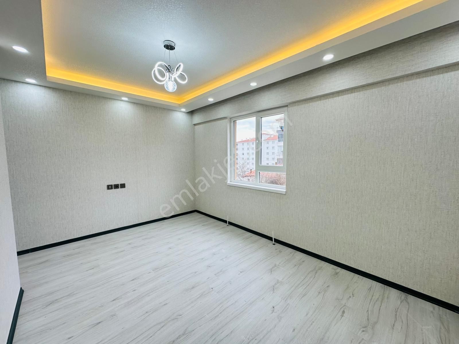 Feridunçelik'te Borsa İst. Lisesi Yakını Full Yapılı 3+1 Ara Katta Satılık Daire !!! - Görsel 26