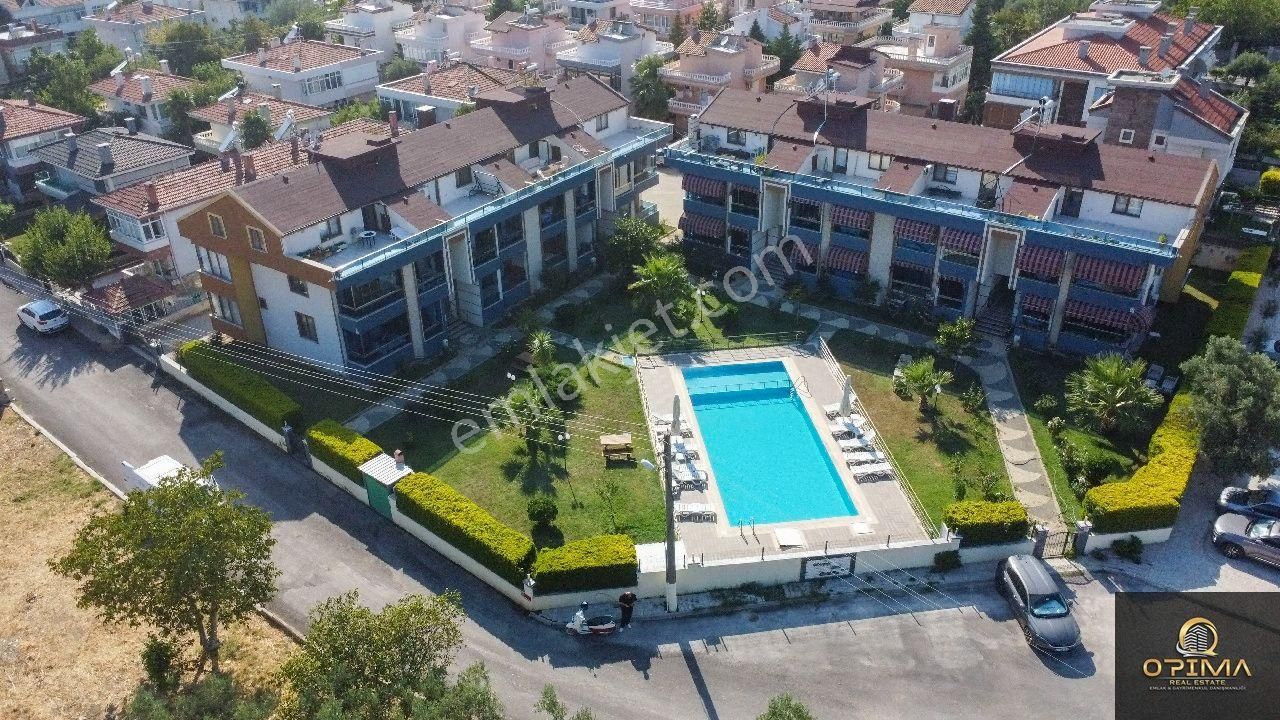 Opıma Emlaktan Sahil Mahallesinde Havuzlu Sitede 2+1 Satılık Daire