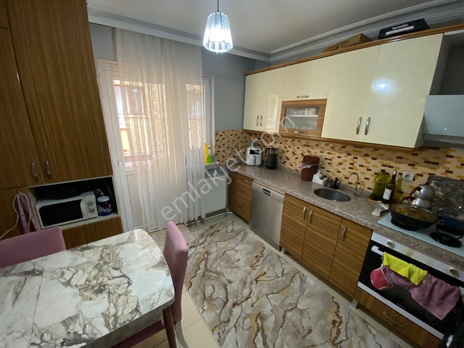 Etlik'de Cadde Üzeri Dubleks 5+1 Asansörlü, Emsalsiz Daire - Görsel 8