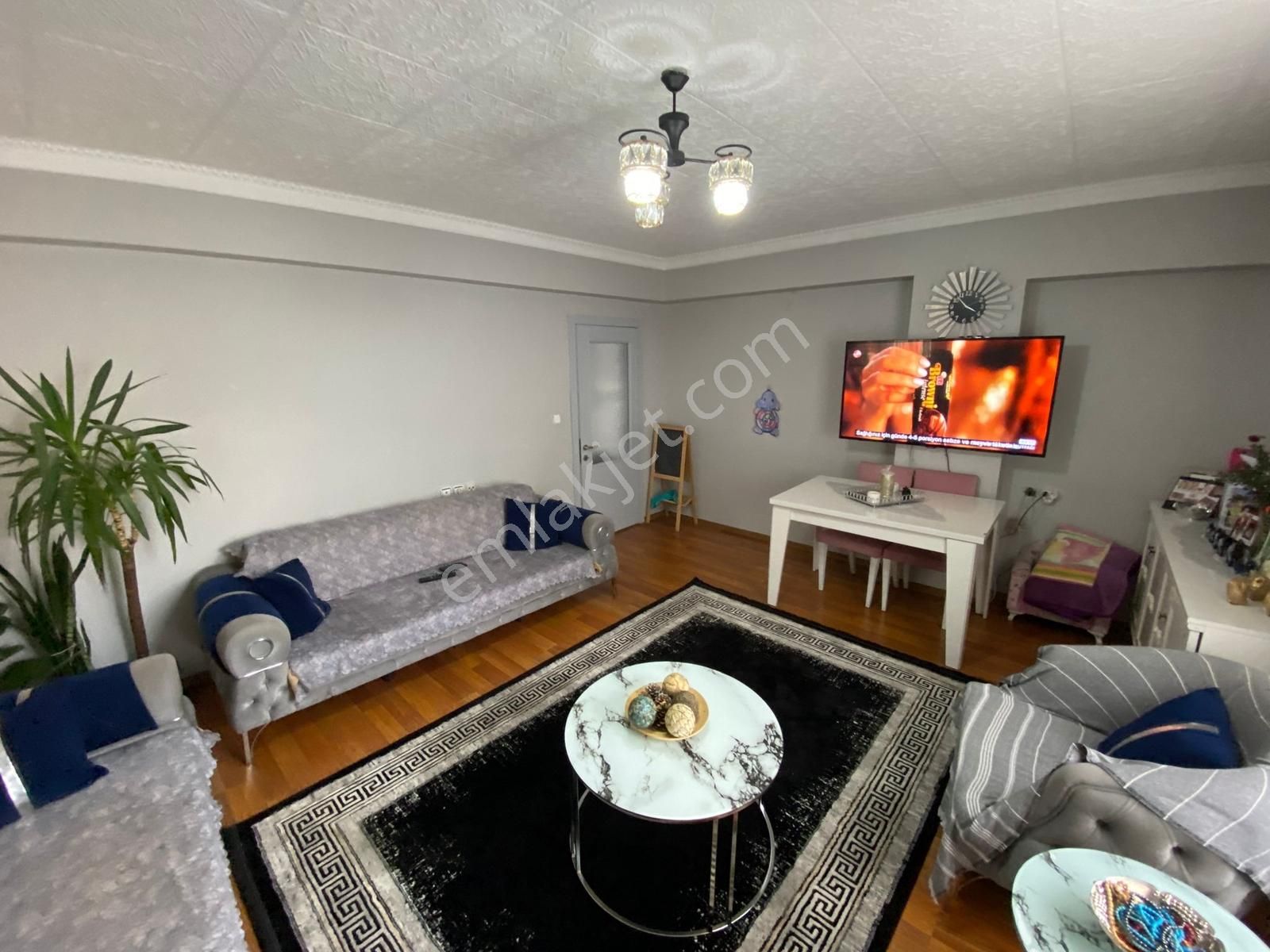 Etlik'de Cadde Üzeri Dubleks 5+1 Asansörlü, Emsalsiz Daire - Görsel 2