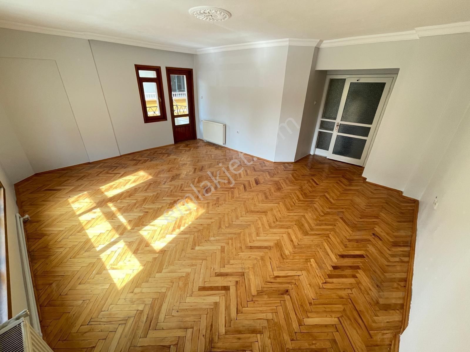 Merkezi Lokasyon,bağımsız Salon Ve Ön Cepheli Dairemiz Satışta - Görsel 13