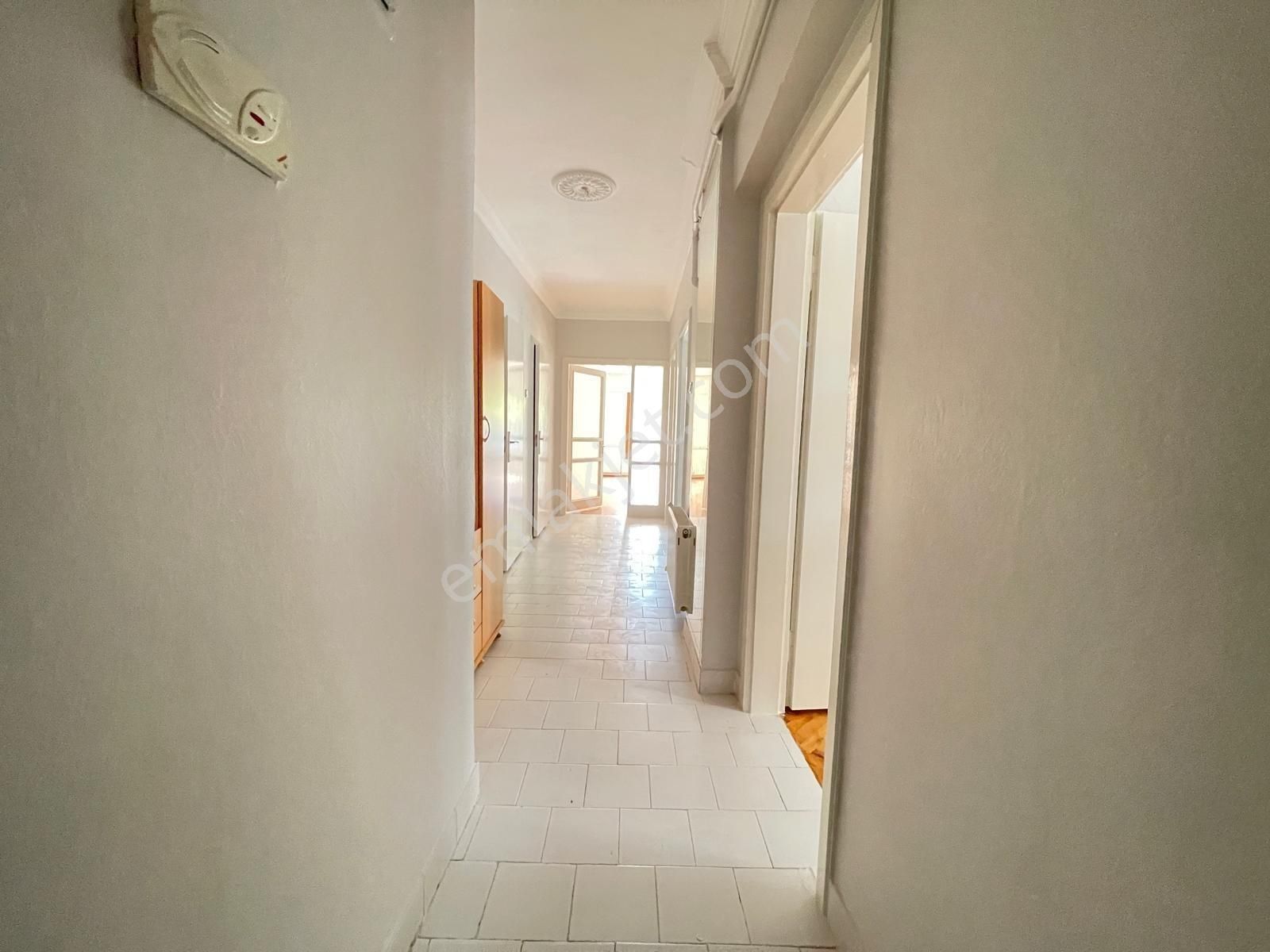 Merkezi Lokasyon,bağımsız Salon Ve Ön Cepheli Dairemiz Satışta - Görsel 8