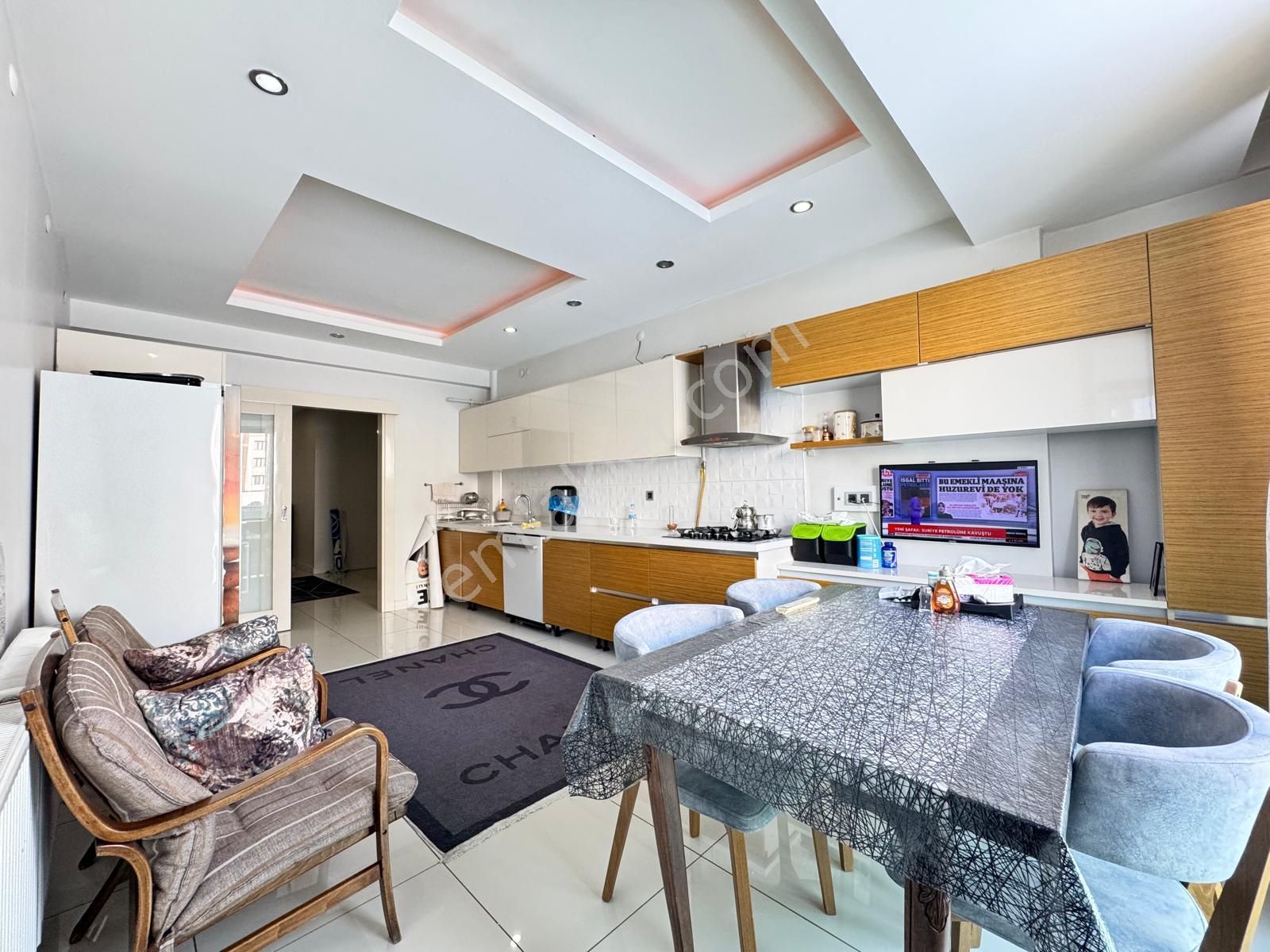 75 Park Karşısı – Kent Meydanına Yakın Acil Satılık / Fırsat 4+1 Daire