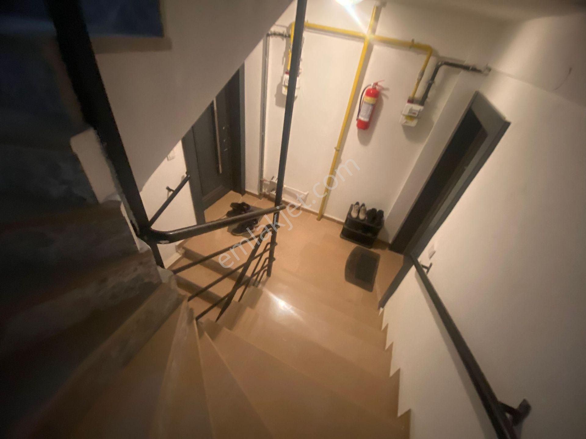 Aile Binasında 60m2 Geniş Kullanışlı Eşyalı Kiralık 1+1 Sk-9 - Görsel 14