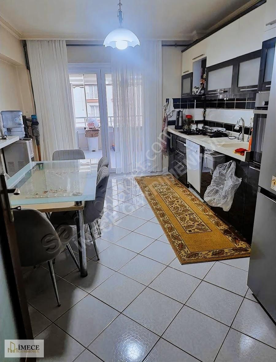 Bağlıcanın En Güzel Lokasyonunda Acil Satılık Daire - Görsel 11