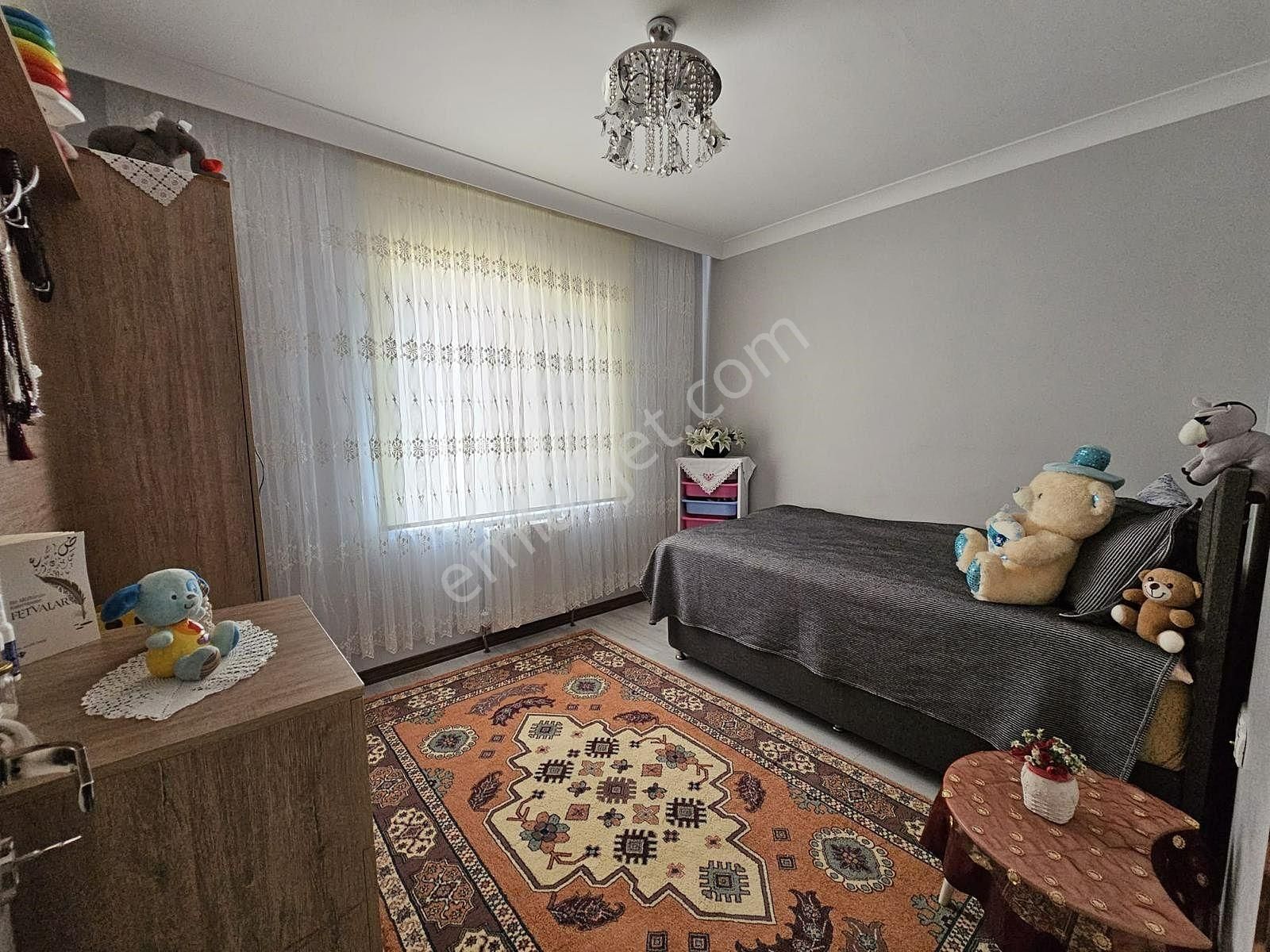 Yıldız'dan Site İçerisinde Lüx İşçilikli Full Yapılı-kilerli 4+1 - Görsel 23