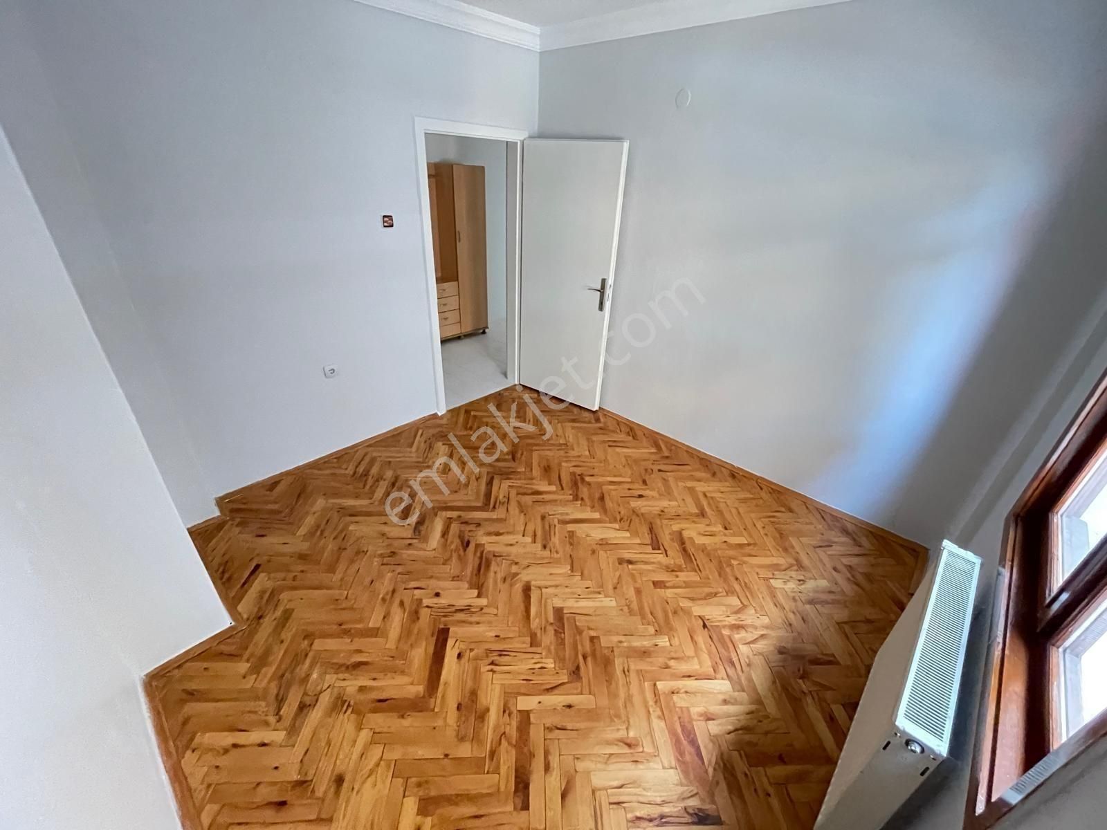 Etlik'de Emsalsiz Ara Kat, Bağımsız ,ön Cephe 3+1 Daire - Görsel 16