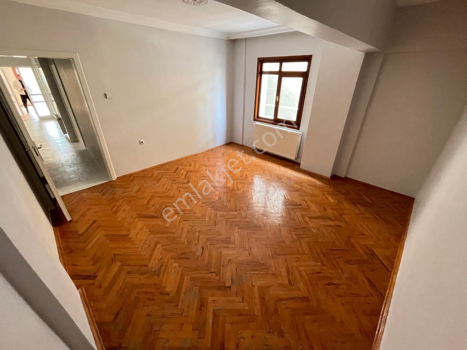 Etlik'de Emsalsiz Ara Kat, Bağımsız ,ön Cephe 3+1 Daire - Görsel 15