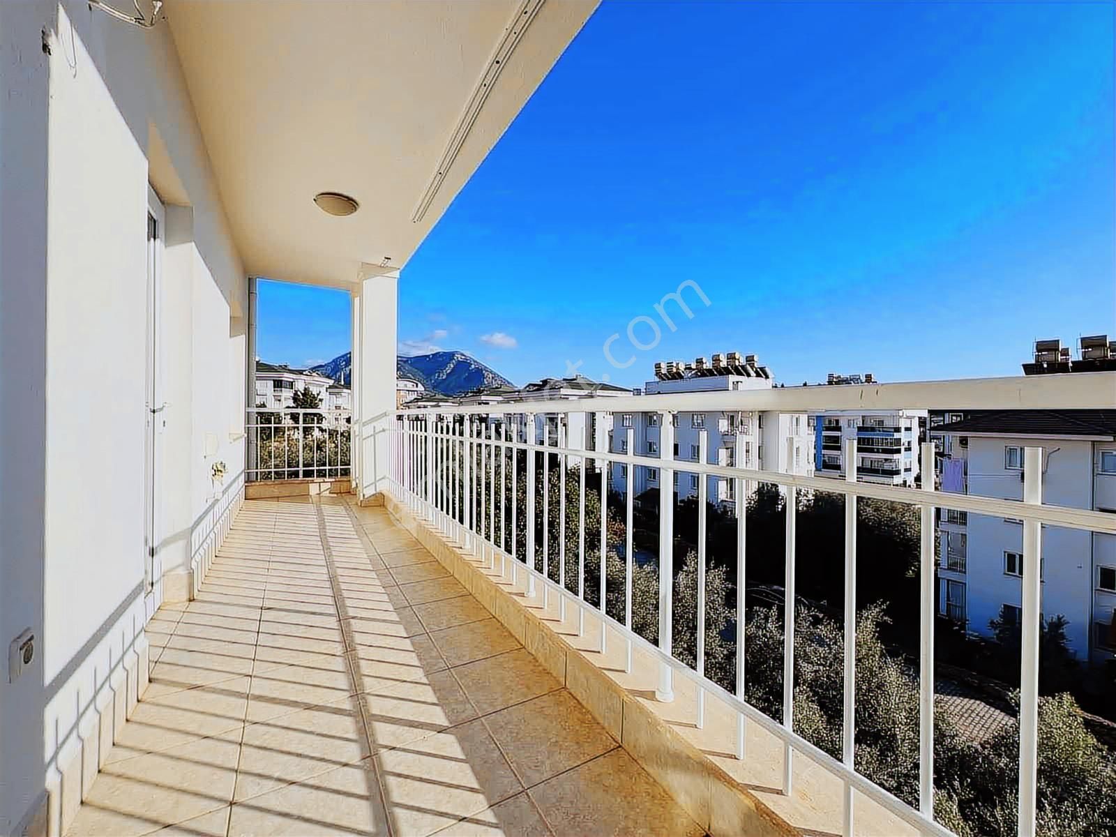 Obada Yeni Bölge Hastanesi Civarı Kiralık 2+1 Ayrı Mutfak Daire