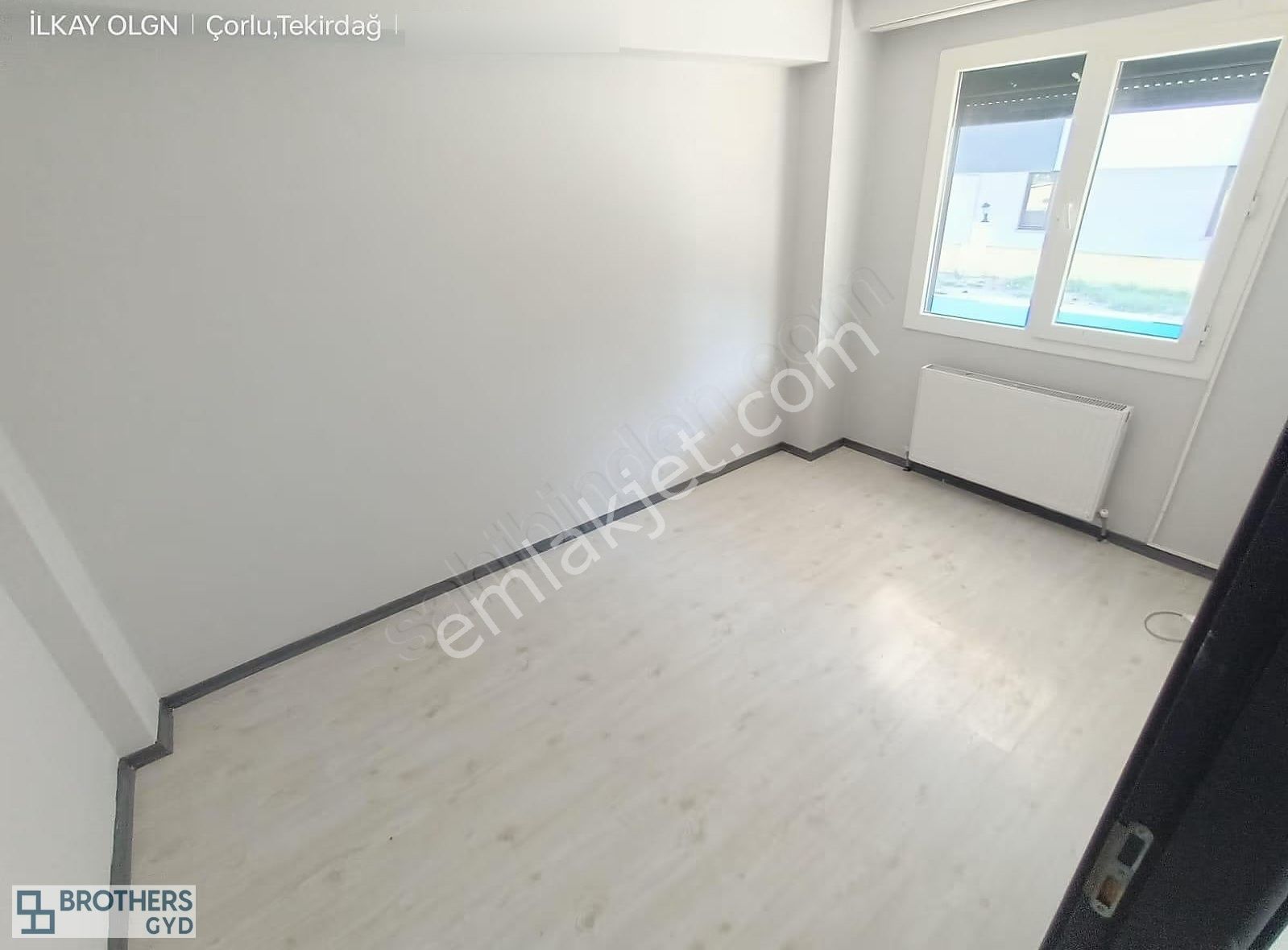 Brothersdan Zafer Mah. Havuz Cephe Satılık 1+1 Daire - Görsel 11