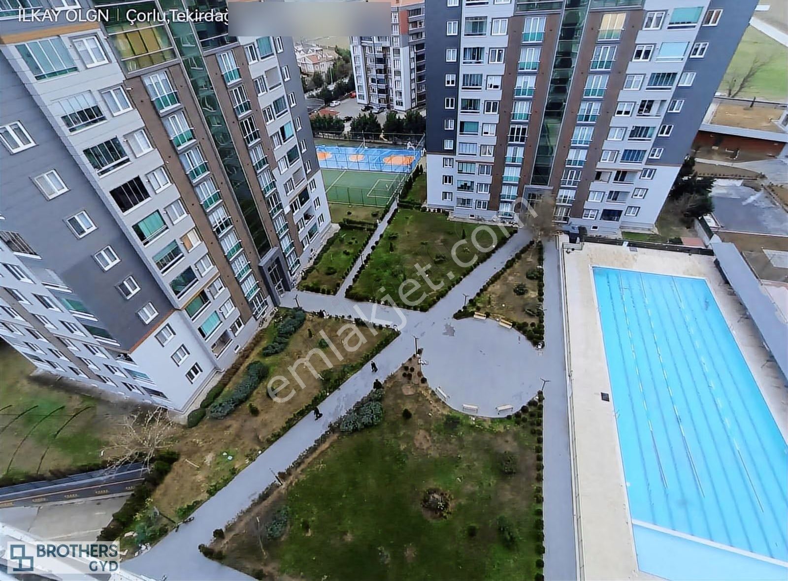 Brothersdan Hürriyet Mah.185m2 3+1 Arakat İskanlı Satılık Daire