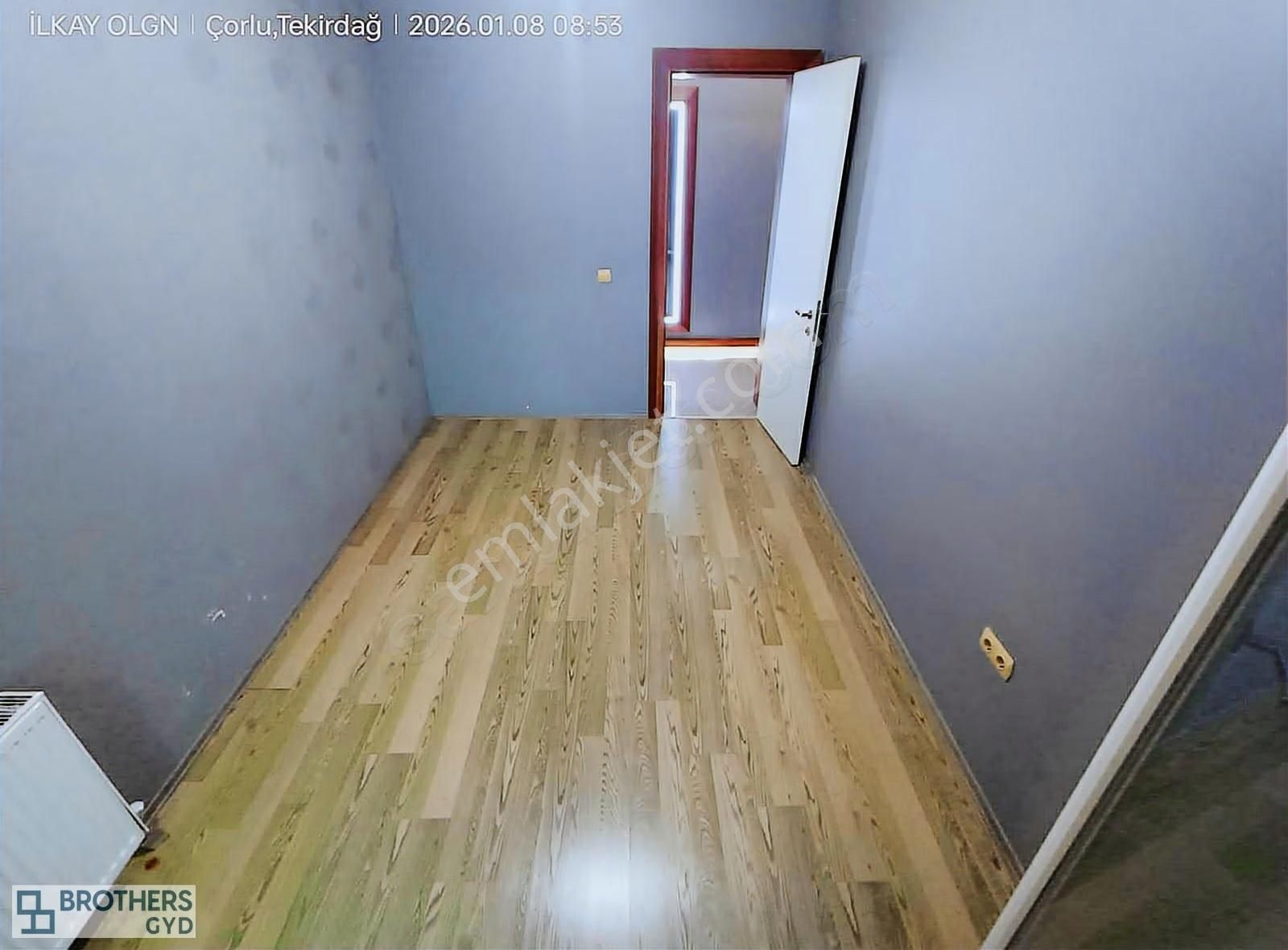 Brothersdan Hürriyet Mah.185m2 3+1 Arakat İskanlı Satılık Daire - Görsel 7