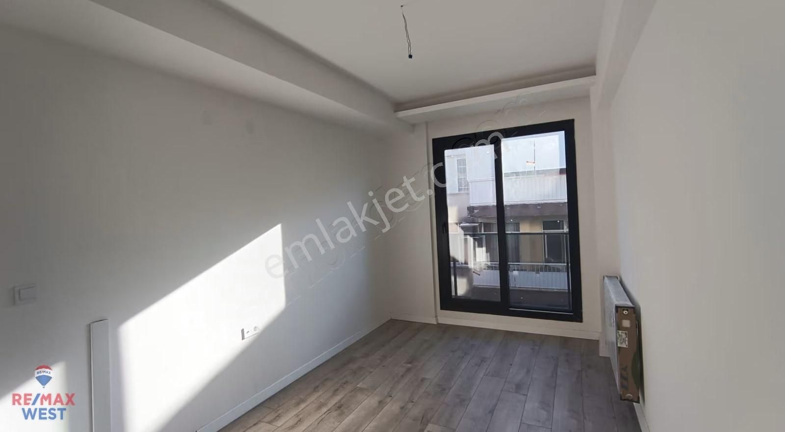 Karşıyaka Alaybey 0 Yeni Binada Kiralık İki Cephe 1+1 Daire - Görsel 10