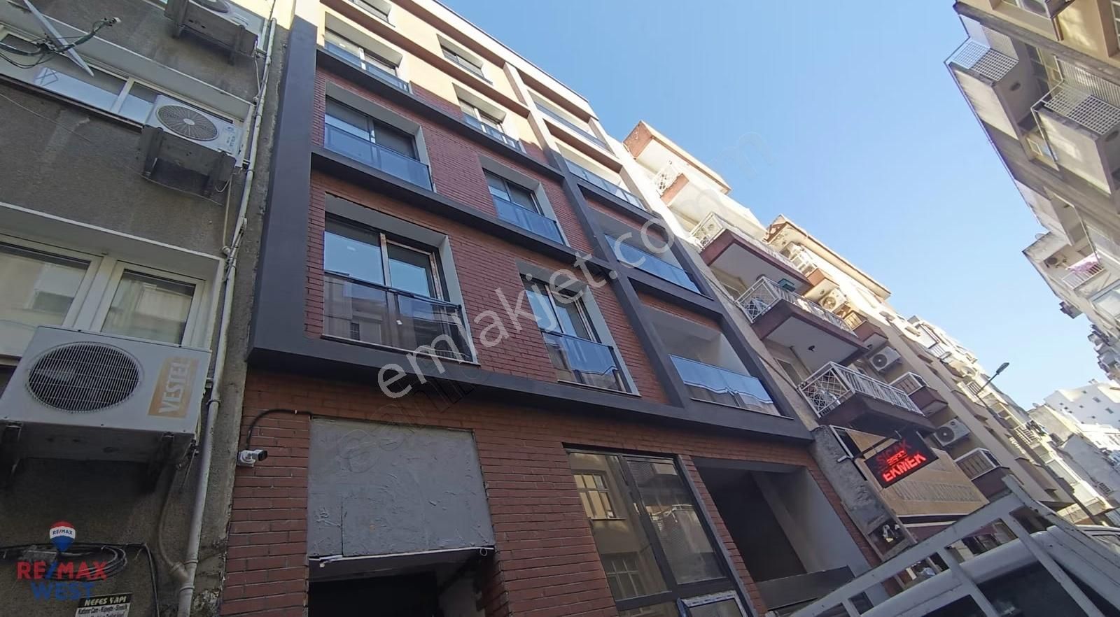 Karşıyaka Alaybey 0 Yeni Binada Kiralık İki Cephe 1+1 Daire - Görsel 21