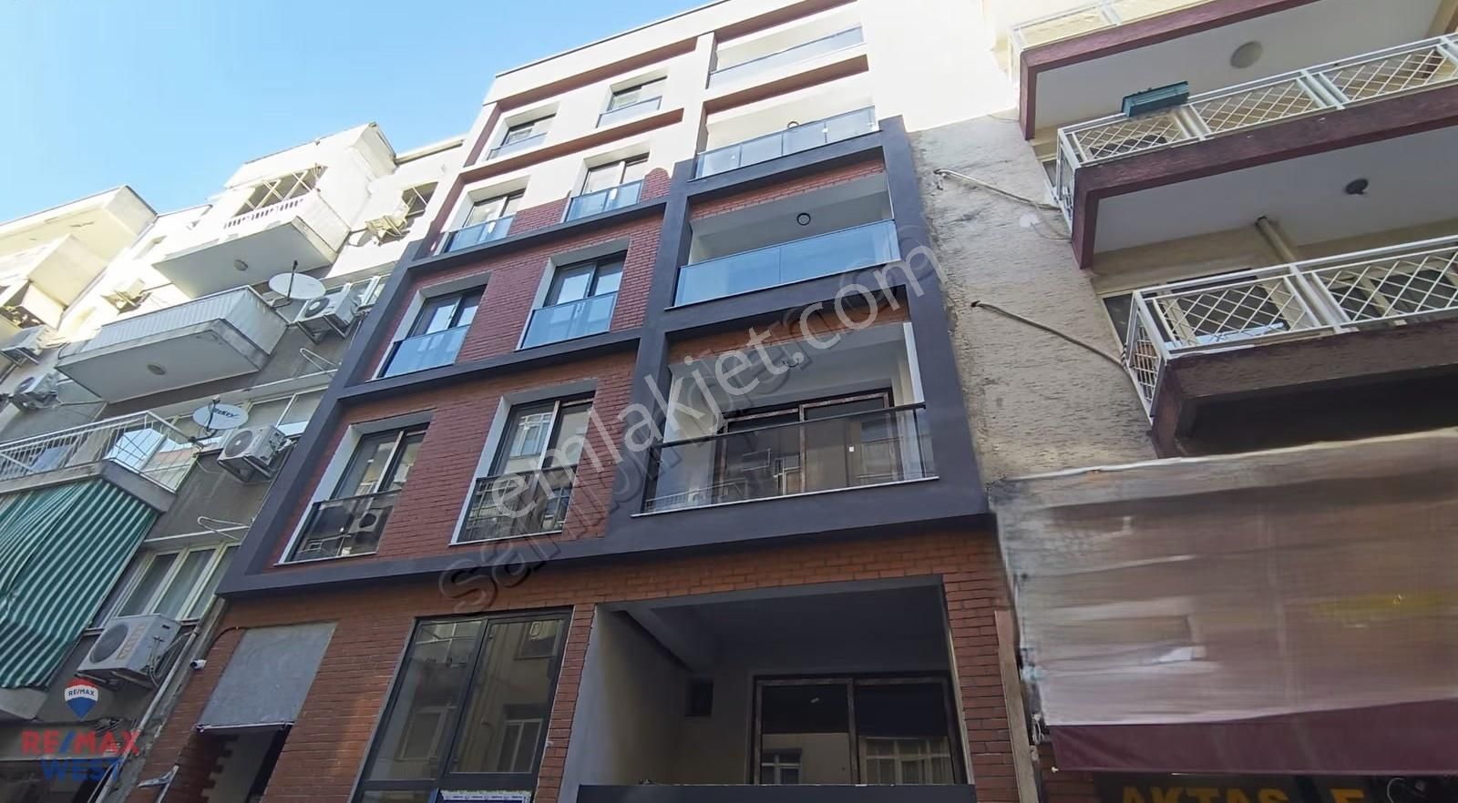 Karşıyaka Alaybey 0 Yeni Binada Kiralık İki Cephe 1+1 Daire