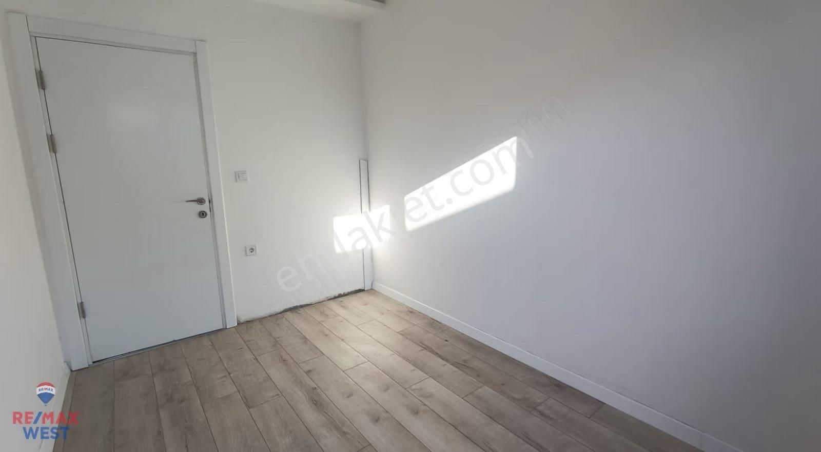 Karşıyaka Alaybey 0 Yeni Binada Kiralık İki Cephe 1+1 Daire - Görsel 16