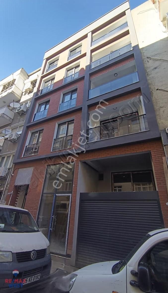 Karşıyaka Alaybey 0 Yeni Binada Kiralık İki Cephe 1+1 Daire - Görsel 20