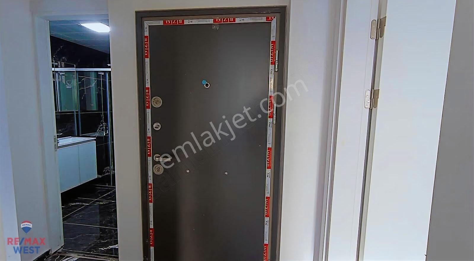 Karşıyaka Alaybey 0 Yeni Binada Kiralık Bahçeli 1+1 Daire - Görsel 28