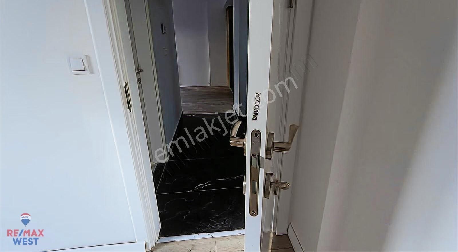 Karşıyaka Alaybey 0 Yeni Binada Kiralık Bahçeli 1+1 Daire - Görsel 20