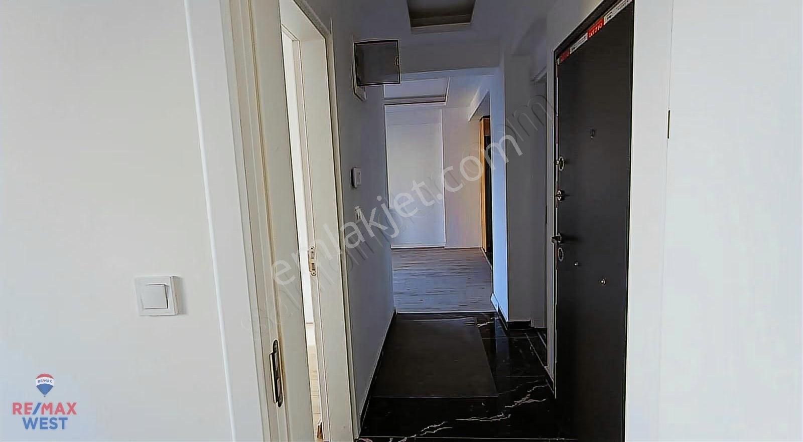 Karşıyaka Alaybey 0 Yeni Binada Kiralık Bahçeli 1+1 Daire - Görsel 24