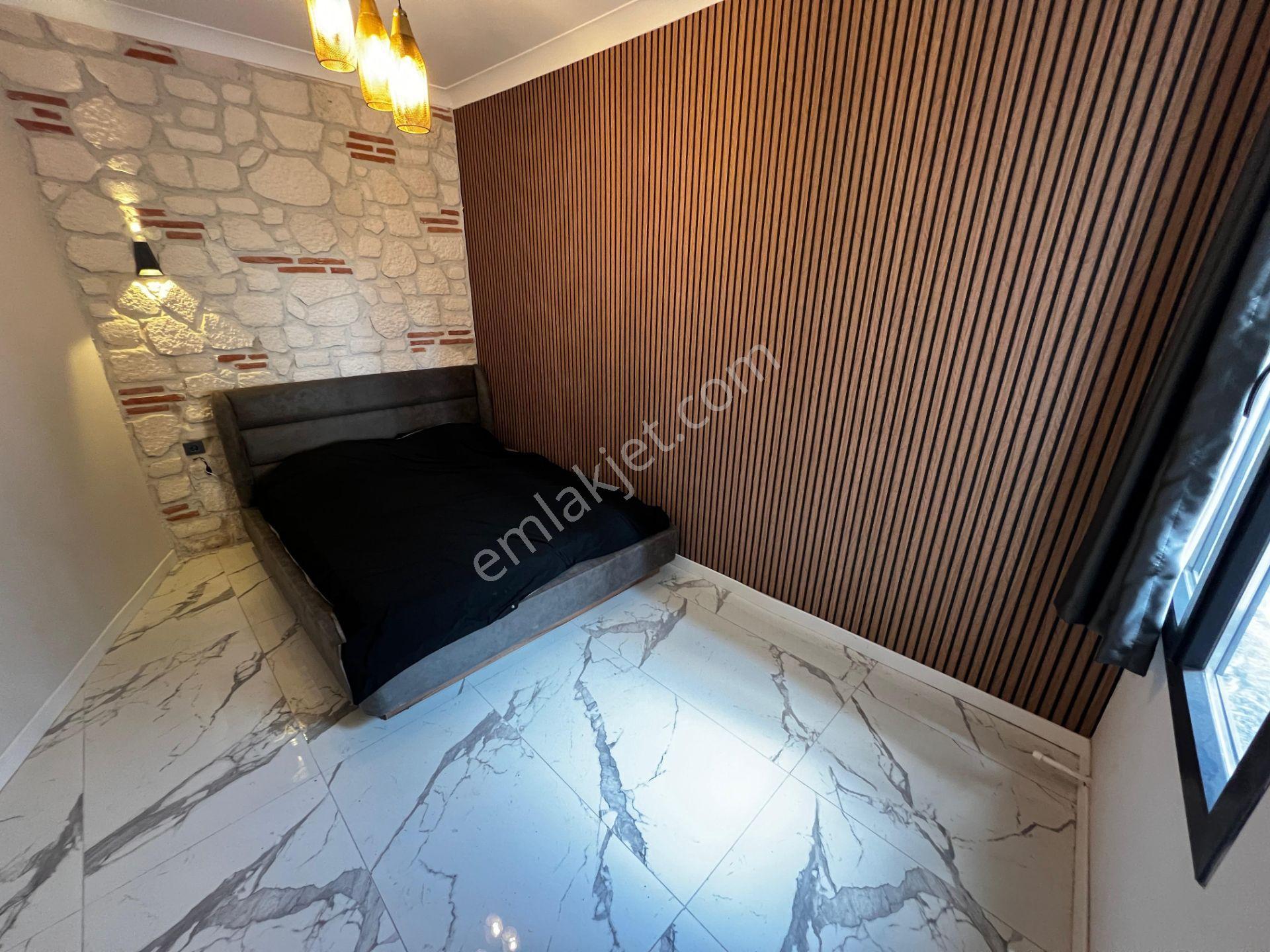 Yiğit'ten Zeytinli De 1+1 Köy İçinde Full Eşyalı Müstakil Ev - Görsel 15