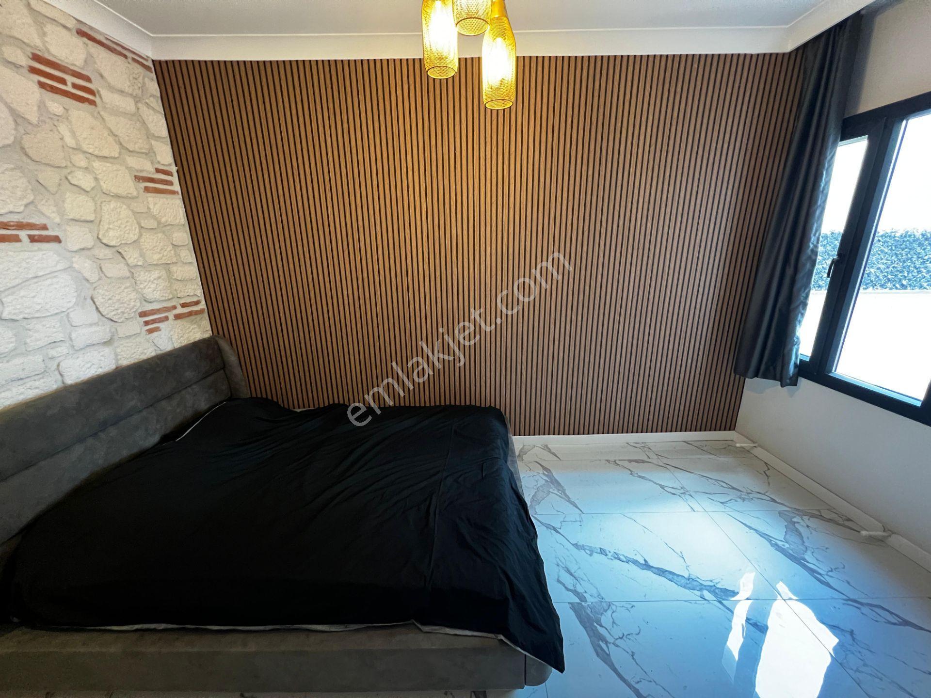 Yiğit'ten Zeytinli De 1+1 Köy İçinde Full Eşyalı Müstakil Ev - Görsel 13