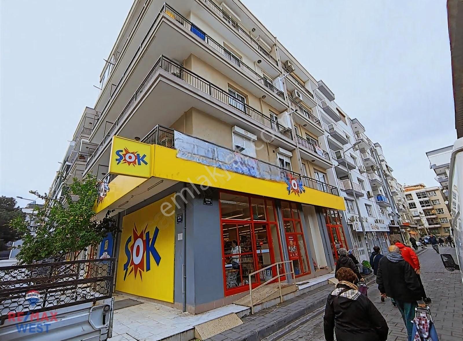 Yalı Mahallesinde Merkezi Konumda Satılık 3+1