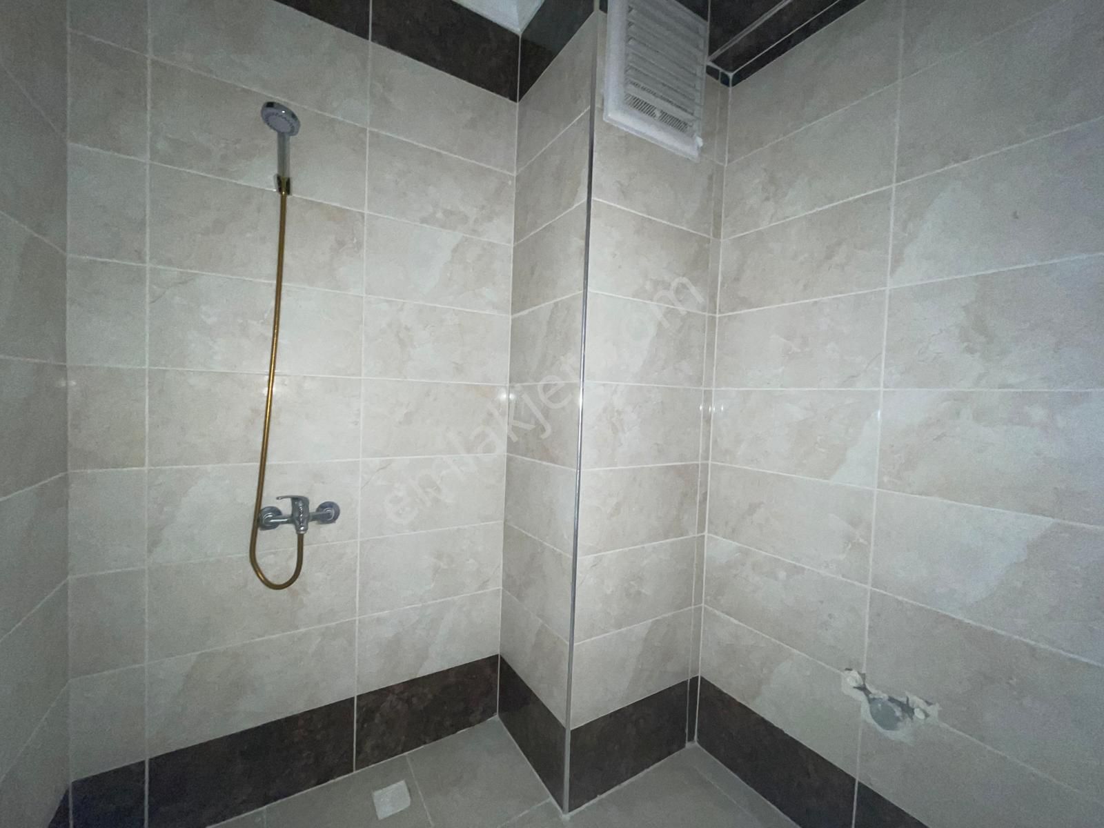 Trabzon Arsin Dedekent'de 3+1 Ferah Kiralık Daire - Görsel 18
