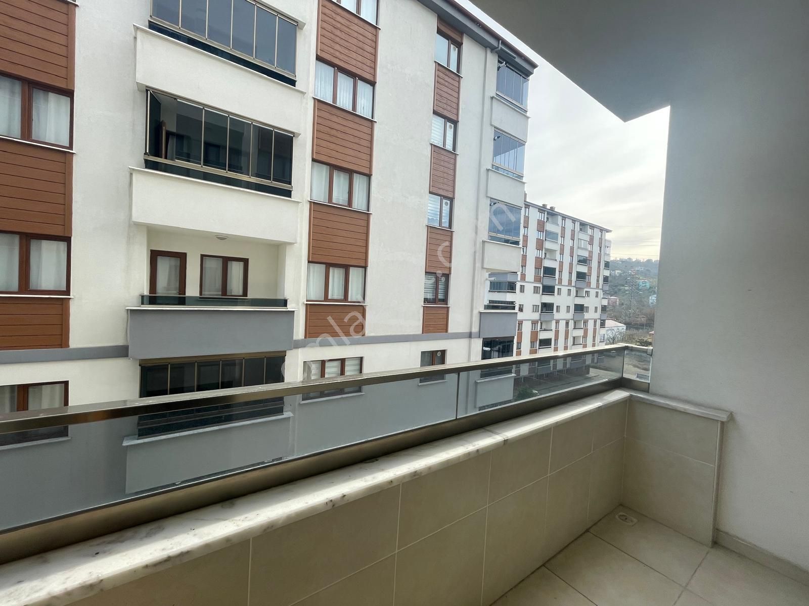 Trabzon Arsin Dedekent'de 3+1 Ferah Kiralık Daire - Görsel 14