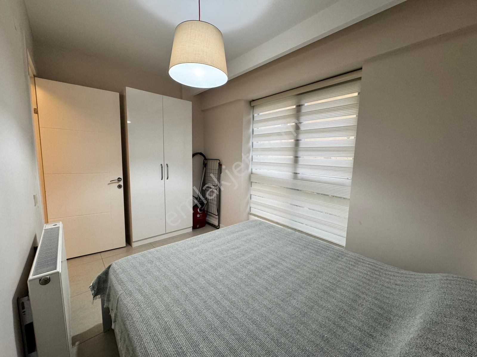 Yeni Foçada Denize 1 Dk Deniz Manzaralı Ful Eşyalı 5+1 Triplex - Görsel 20