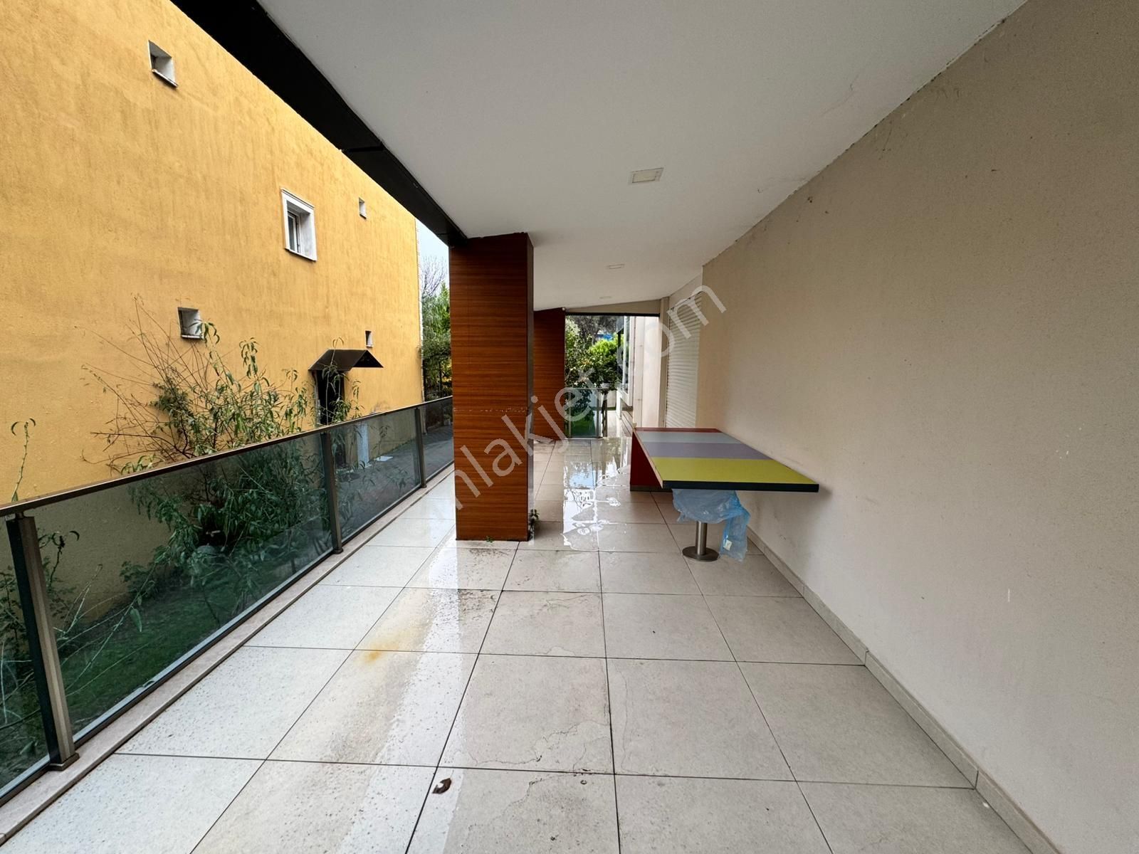 Yeni Foçada Denize 1 Dk Deniz Manzaralı Ful Eşyalı 5+1 Triplex - Görsel 12