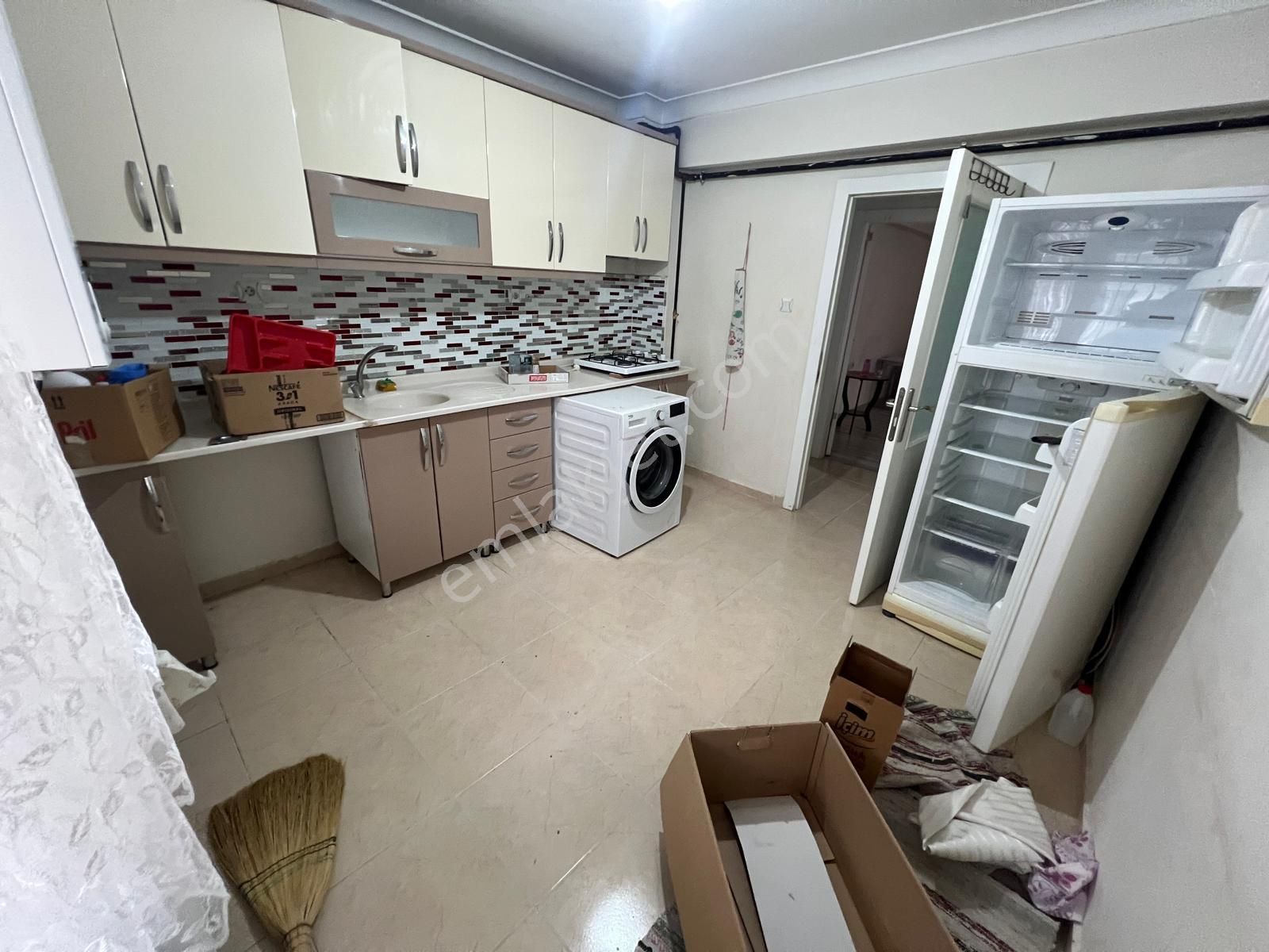Karapürçek'te Çift Banyolu Asansörlü 3+1 Giriş Kat Satılık Daire !!! - Görsel 4