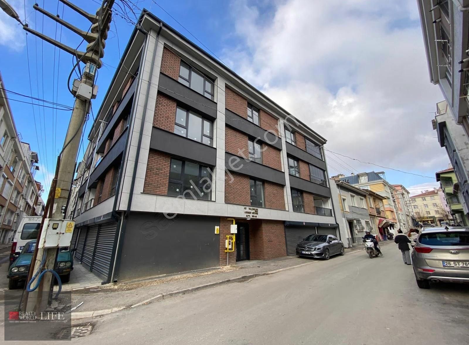 Rw Lıfe // Sütlüce Mah. Asansörlü 2+1 Satılık Daire