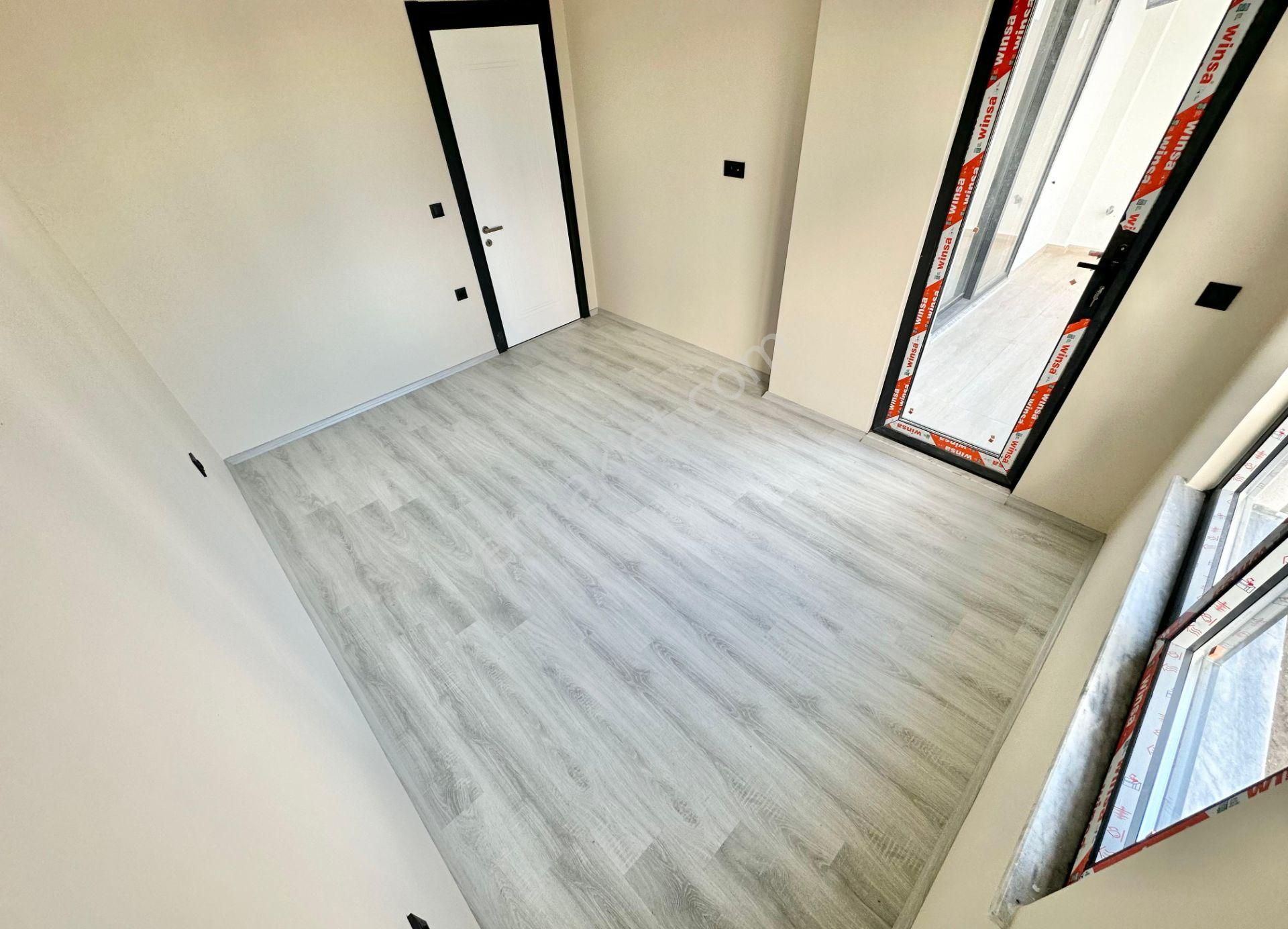 ꧁ay Emlaktan꧂akçay'da Ön Cephe Yerden Isıtmalı Çift Asansörlü Muhteşem Konumlu Satılık 1+1 Daire - Görsel 14