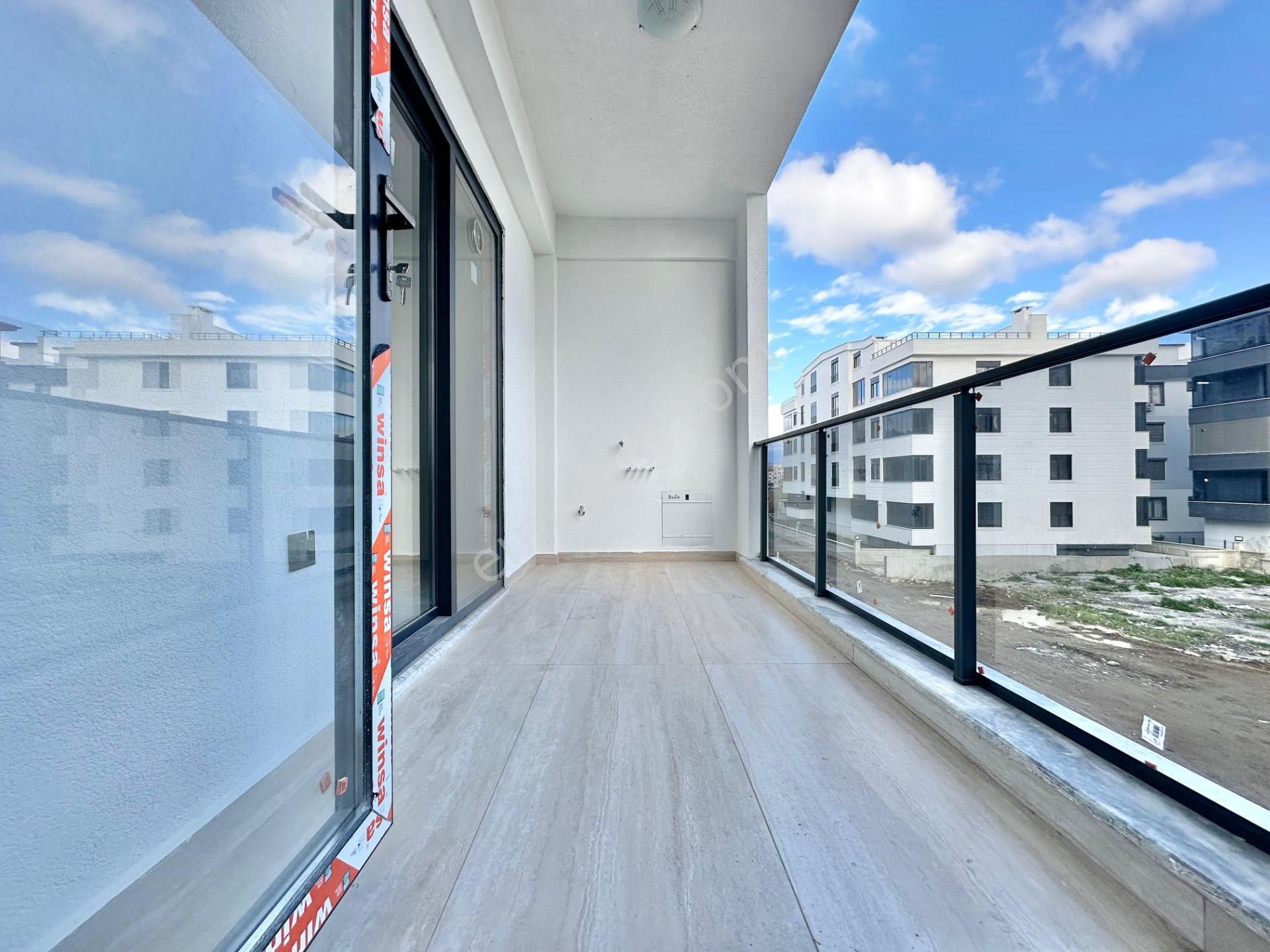 ꧁ay Emlaktan꧂akçay'da Ön Cephe Yerden Isıtmalı Çift Asansörlü Muhteşem Konumlu Satılık 1+1 Daire - Görsel 15