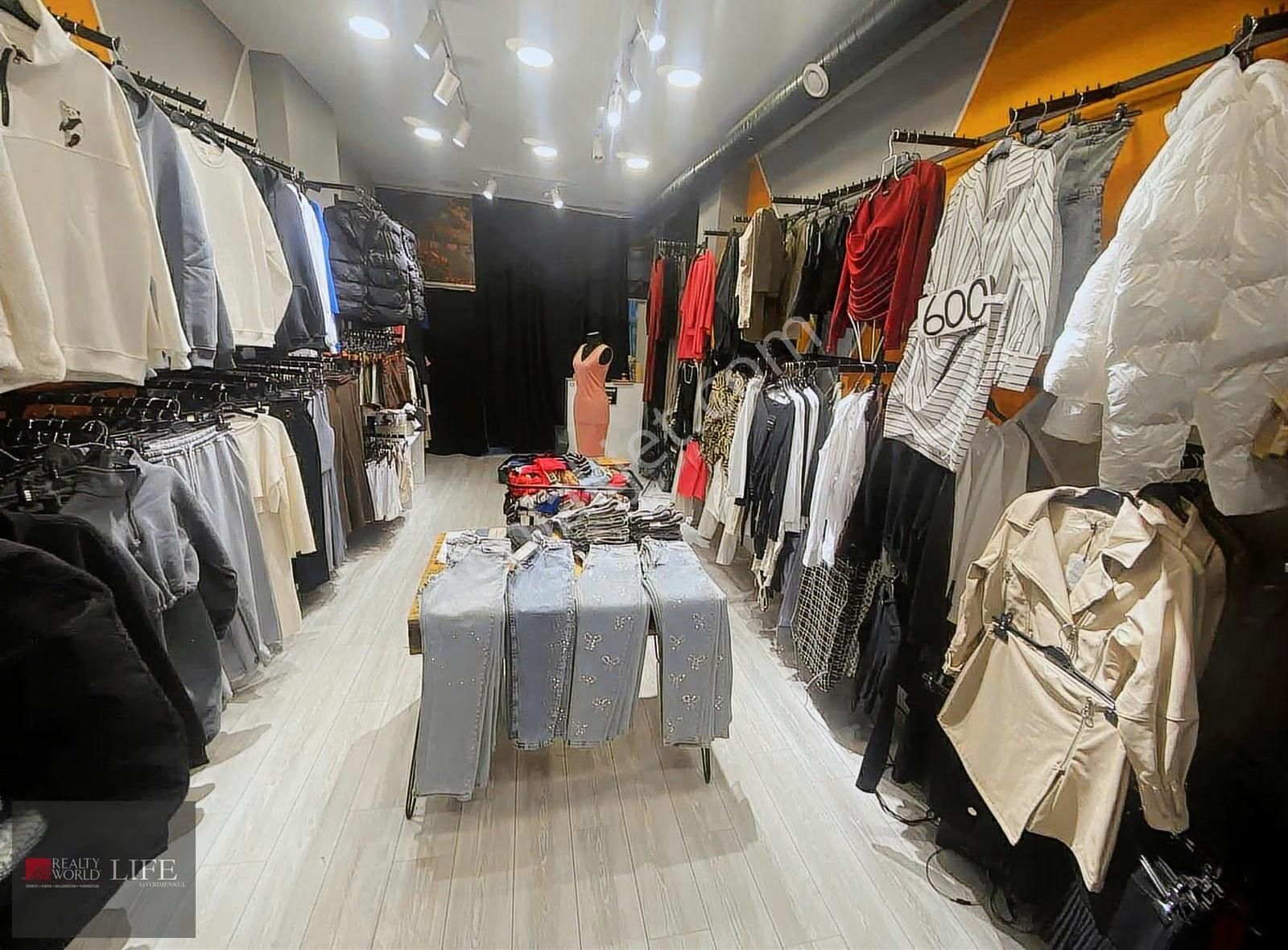 Rwlıfe// Barlar Sokağında Devren Kiralık Giyim Mağazası - Görsel 7