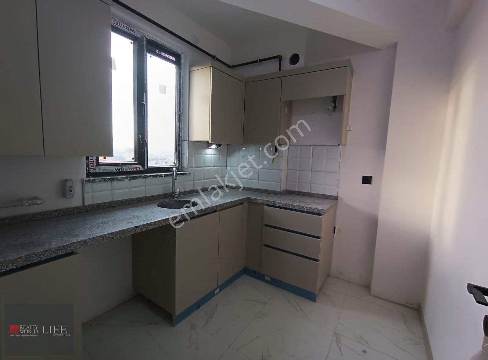 Rw Lıfe // Şirintepe Mah.bursa Cad Yakını Satılık Lüks 2+0 Daire - Görsel 3