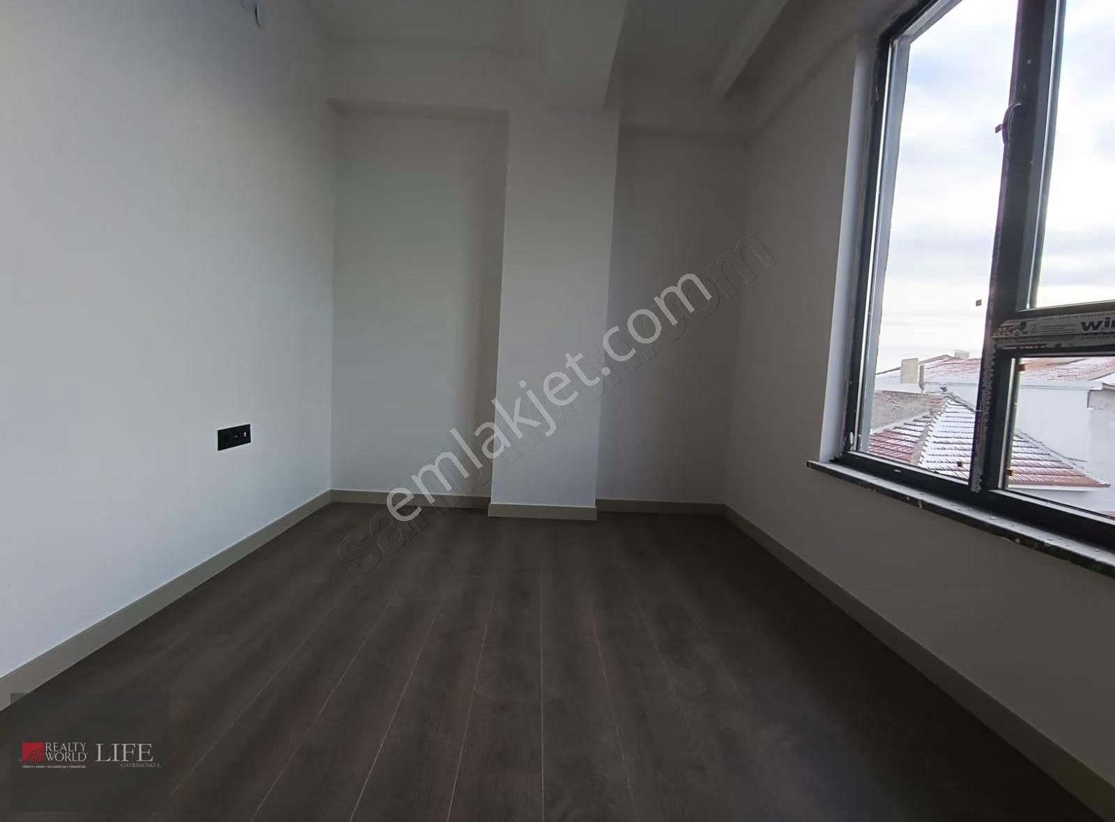 Rw Lıfe // Şirintepe Mah.bursa Cad Yakını Satılık Lüks 2+0 Daire - Görsel 4
