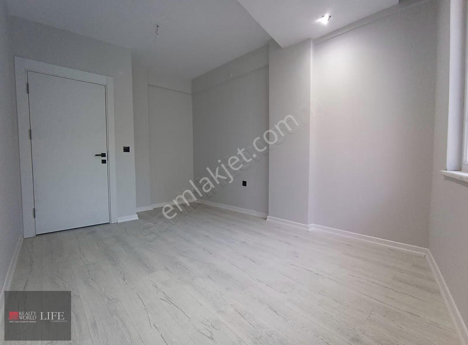 Rw Lıfe // Işıklar Mah.kırım Cad.dibi Satılık 2+1 Lüks Daire - Görsel 3