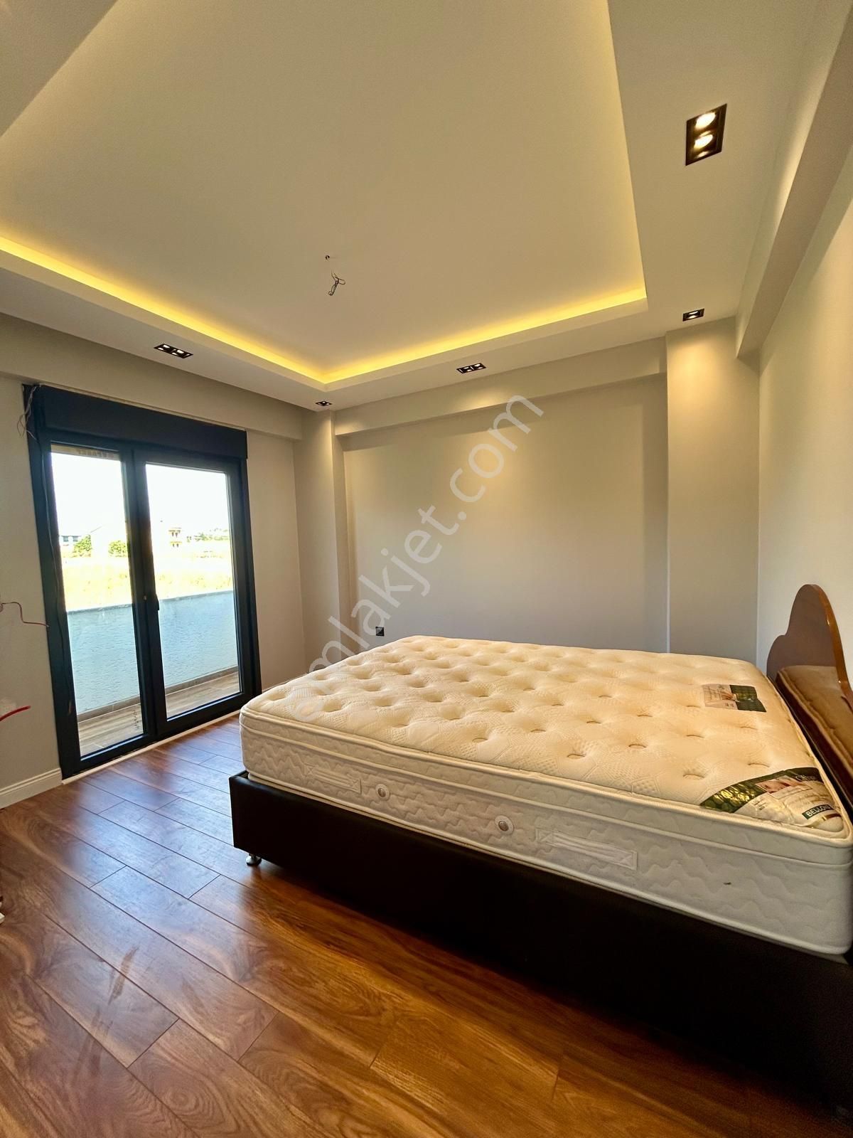 Mahir Emlak' Tan Silivri Ortaköy' De Havuzlu Villalar - Görsel 25