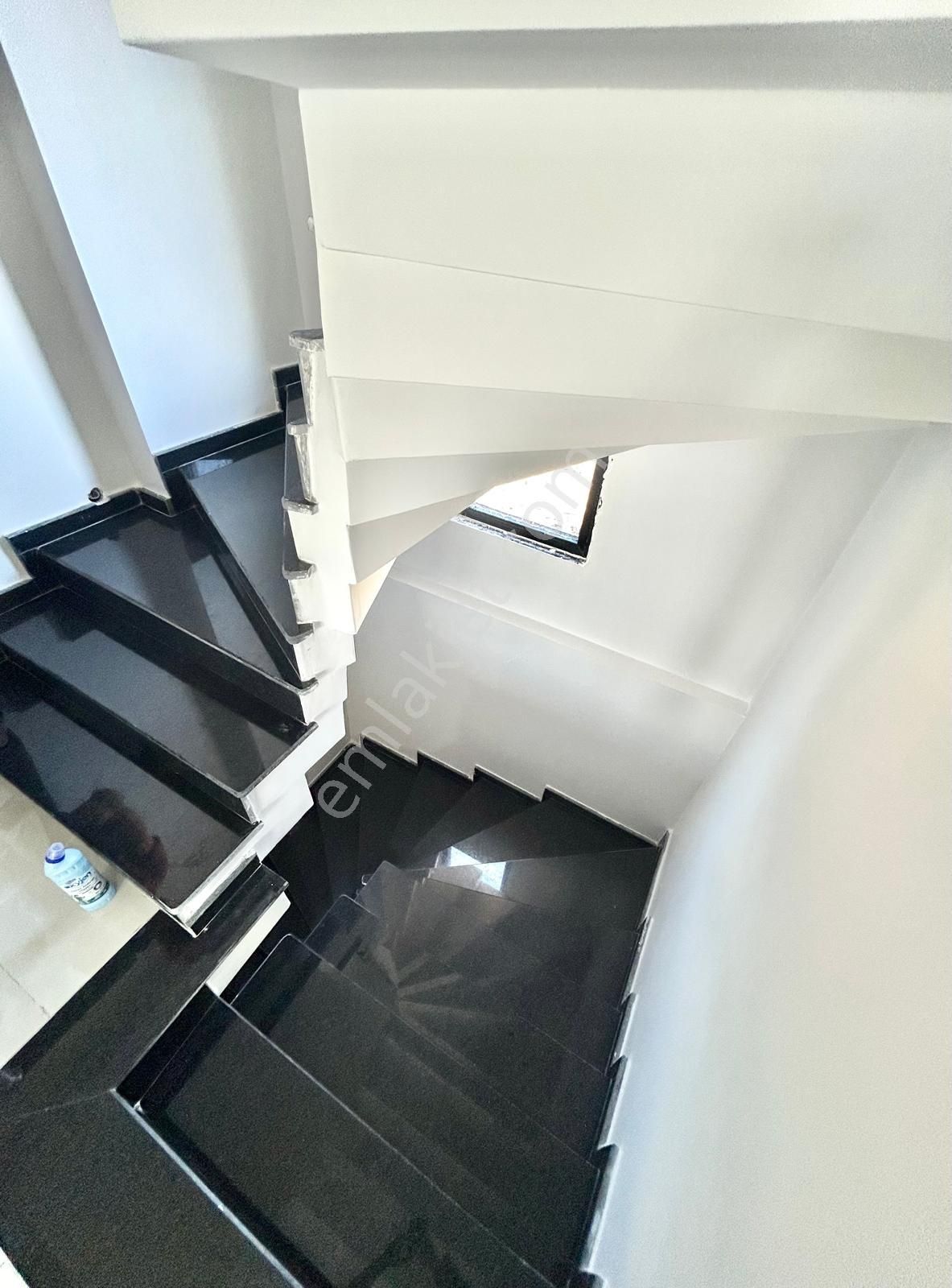 Mahir Emlak' Tan Silivri Ortaköy' De Havuzlu Villalar - Görsel 7