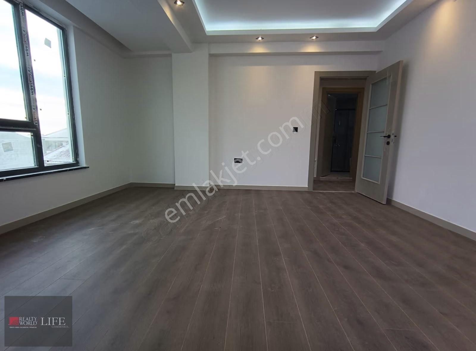 Rw Lıfe // Şirintepe Mah.bursa Cad.yakını Satılık Lüks 2+1 Daire - Görsel 2