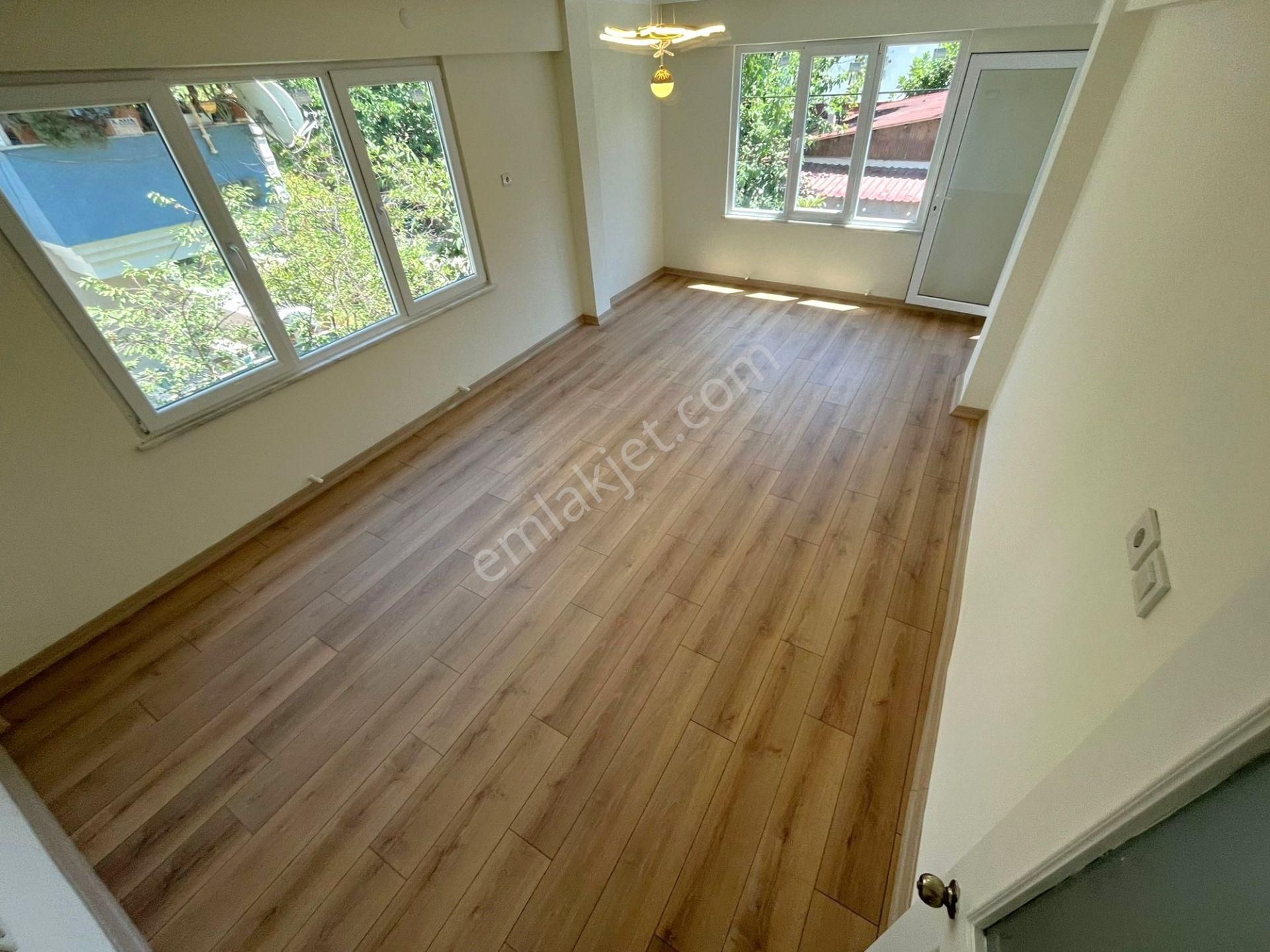 Akçay Yenimahalle'de Aygülden Denize 50 Mt Modern Dizaynıyla Kaçmaz Ön Cephe Arakat 3+1satılık Daire - Görsel 10