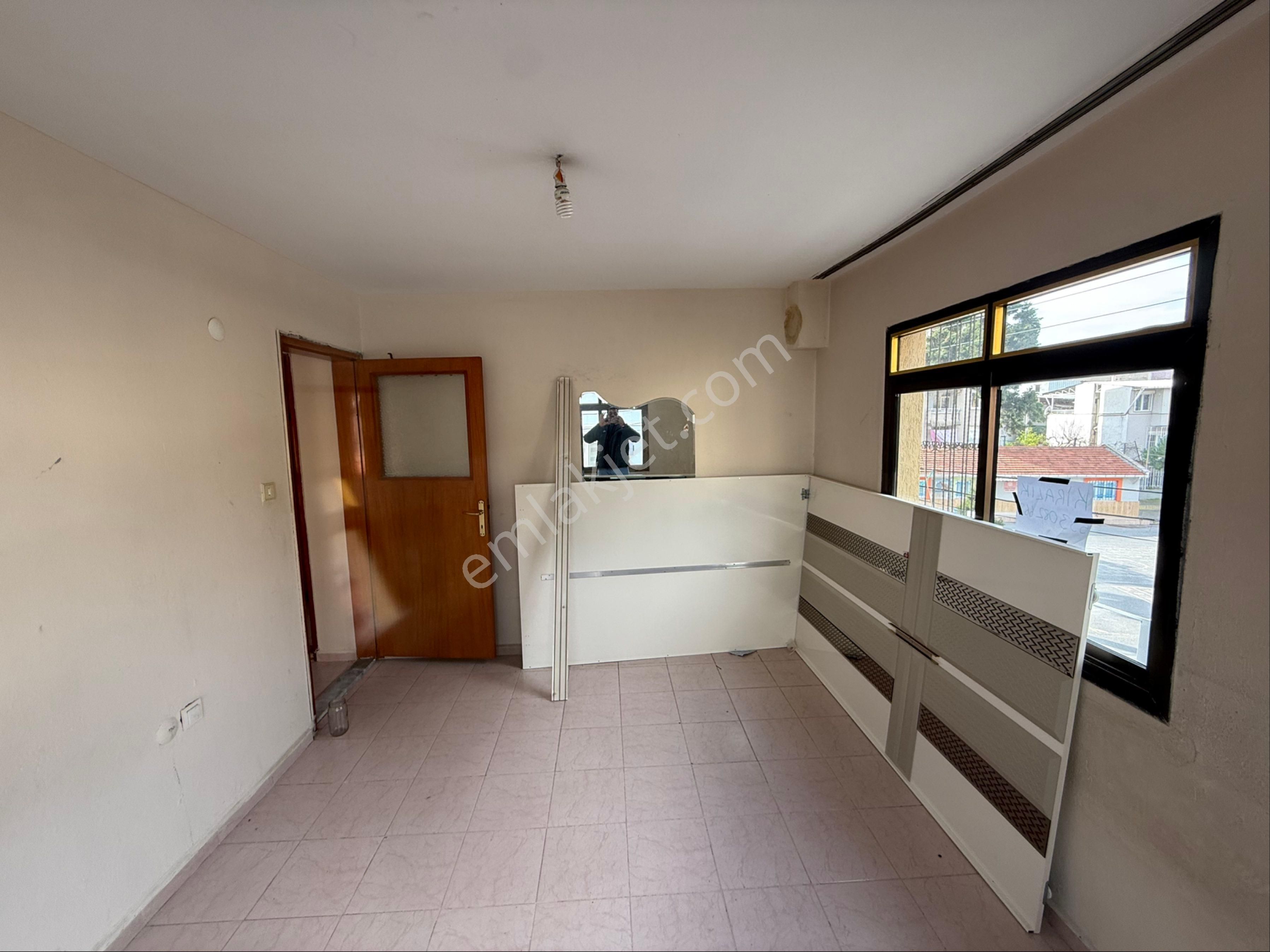 İzmir Bayraklı Çaymahalesin’de Kiralık 2+1 Geniş Daire Balkonlu Arakat - Görsel 16