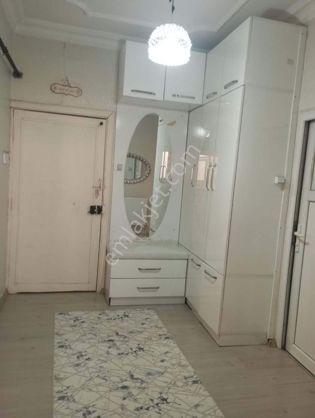 Babacandan Selahaddin Eyyübide Doğalgazlı-parkeli 2+1 Daire - Görsel 12