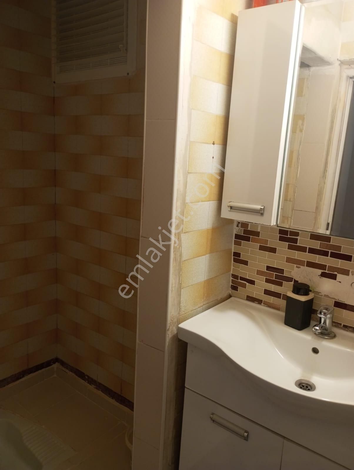 Babacandan Selahaddin Eyyübide Doğalgazlı-parkeli 2+1 Daire - Görsel 9